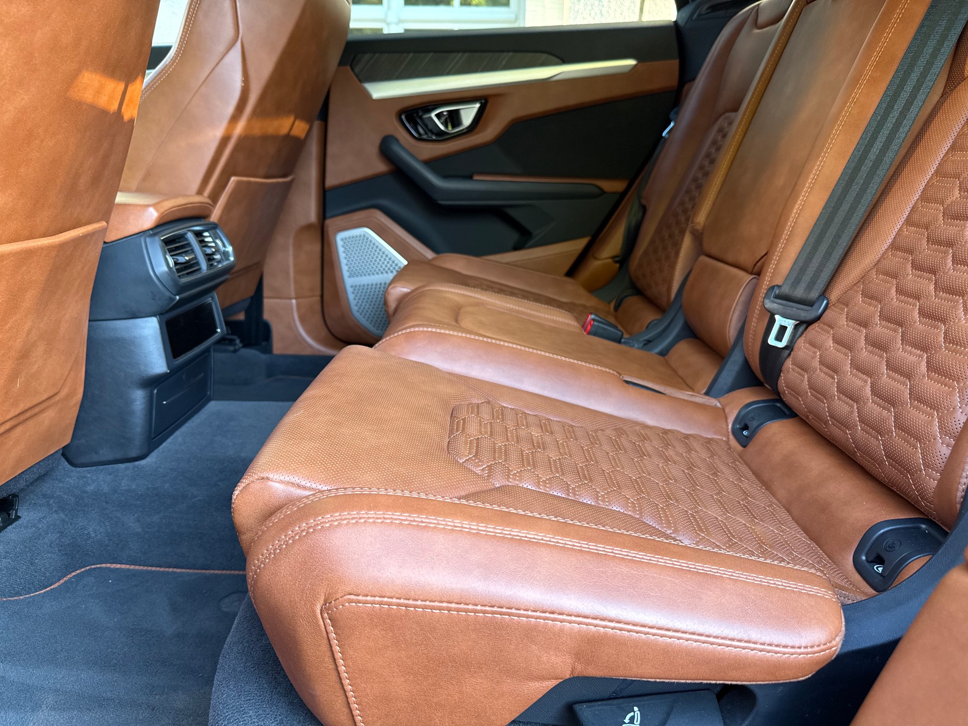 LAMBORGHINI Urus E-Gear-image-14