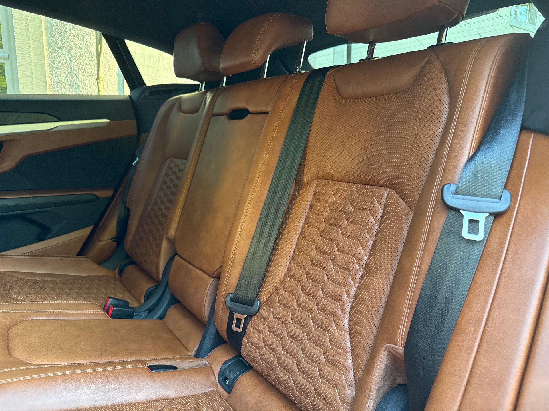 LAMBORGHINI Urus E-Gear-image-15