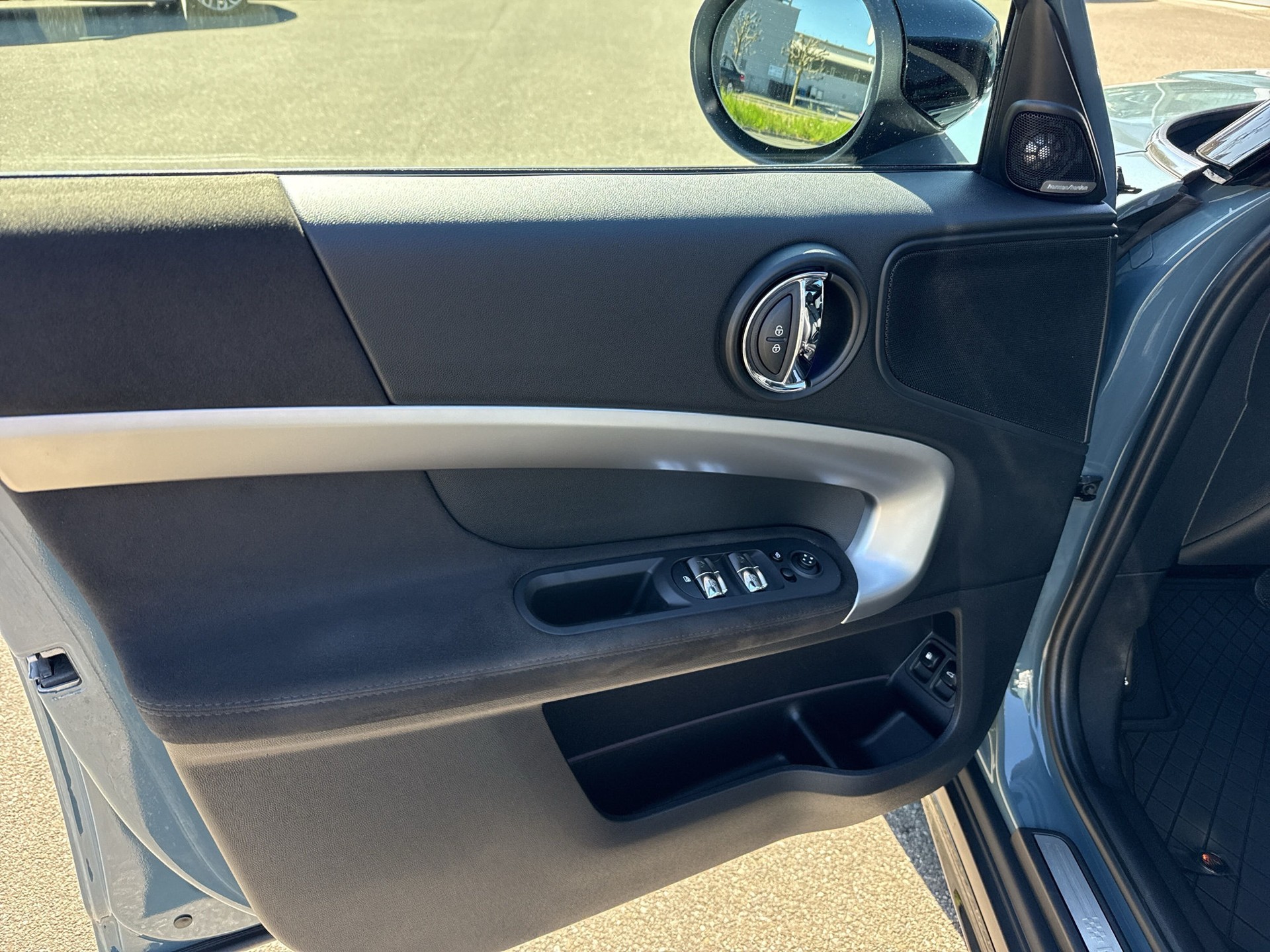 MINI Countryman Cooper SE ALL4 PHEV Steptronic-image-17