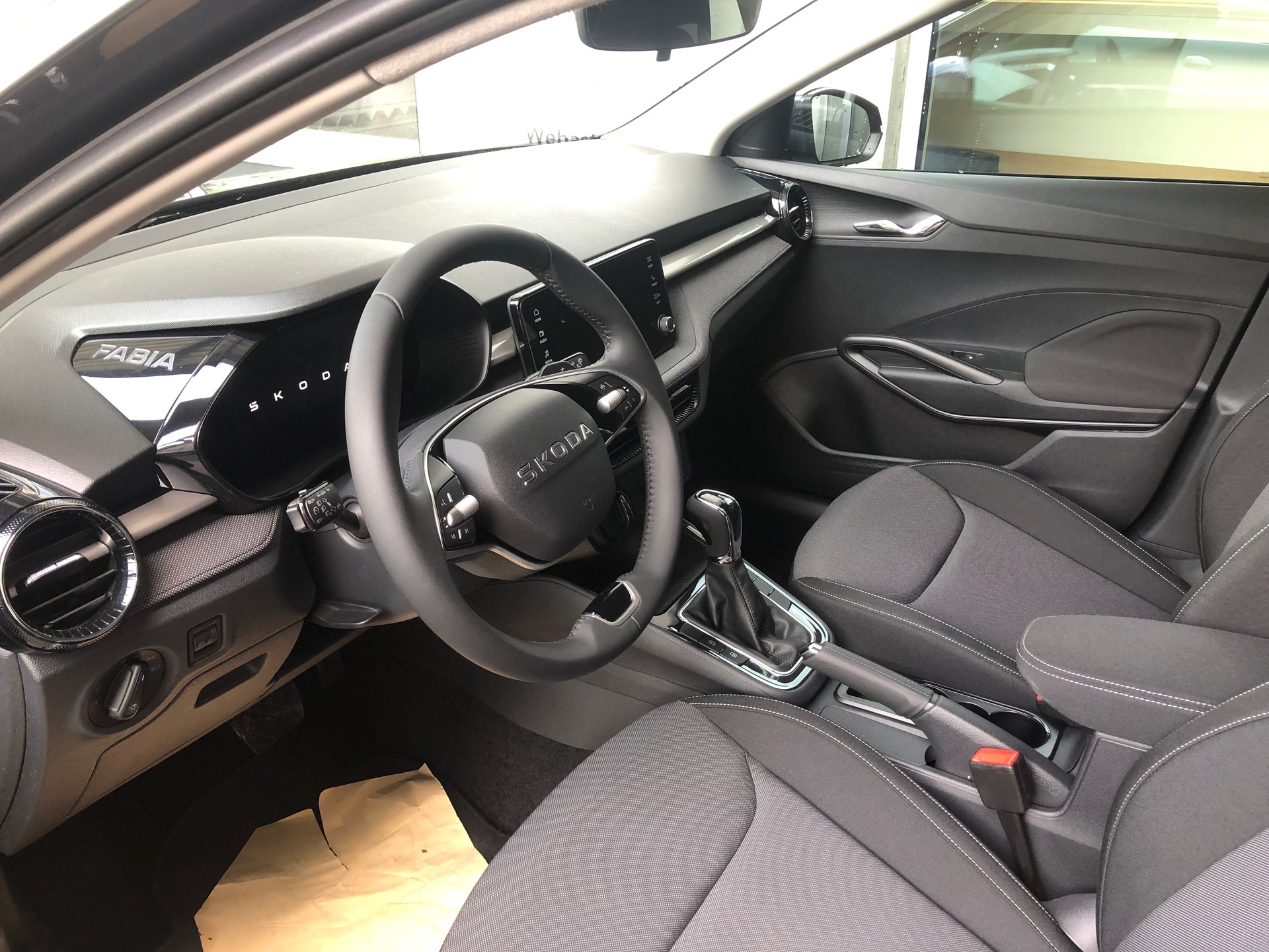 SKODA Fabia 1.0 TSI Selection DSG-image-7