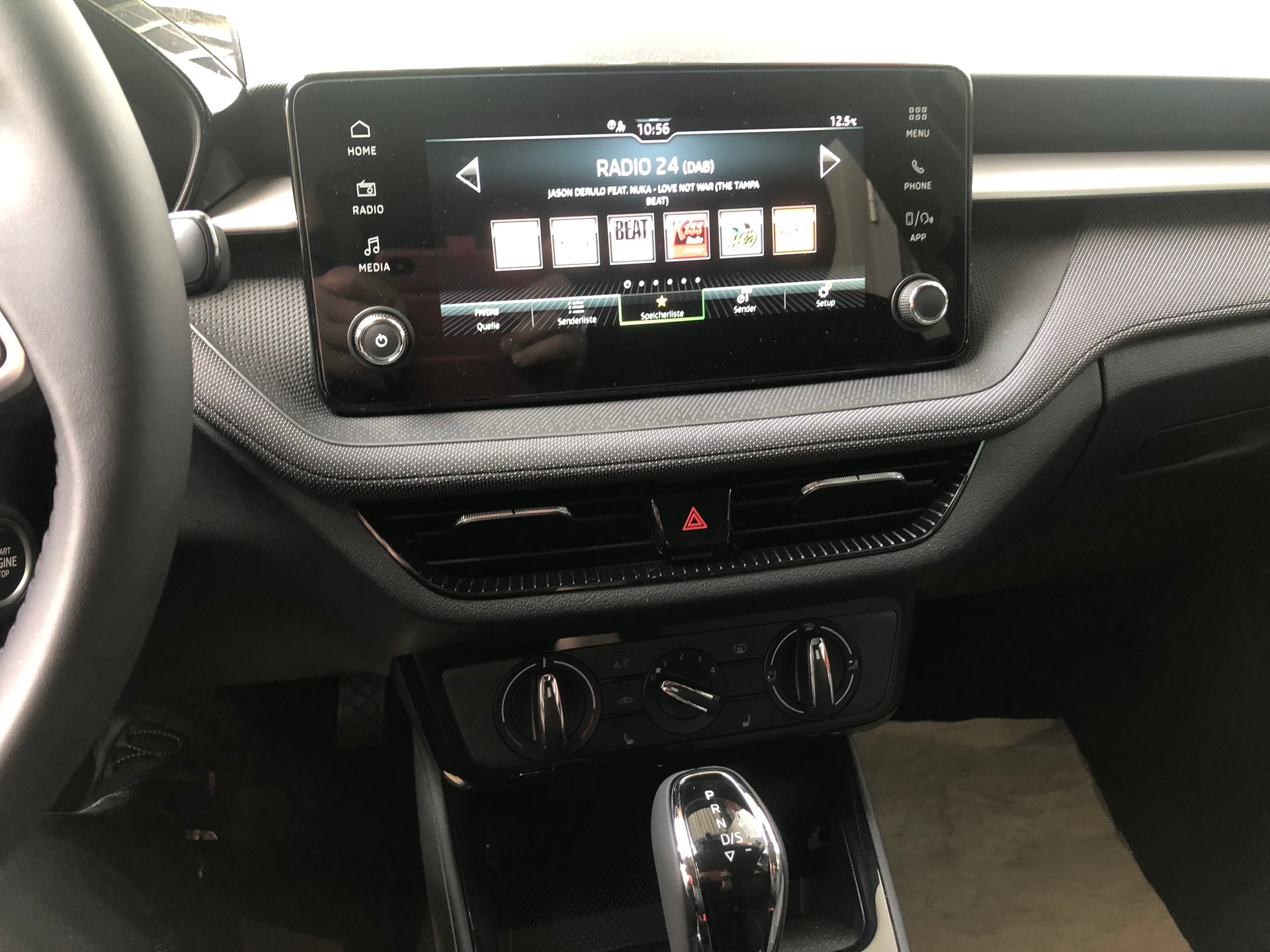 SKODA Fabia 1.0 TSI Selection DSG-image-9