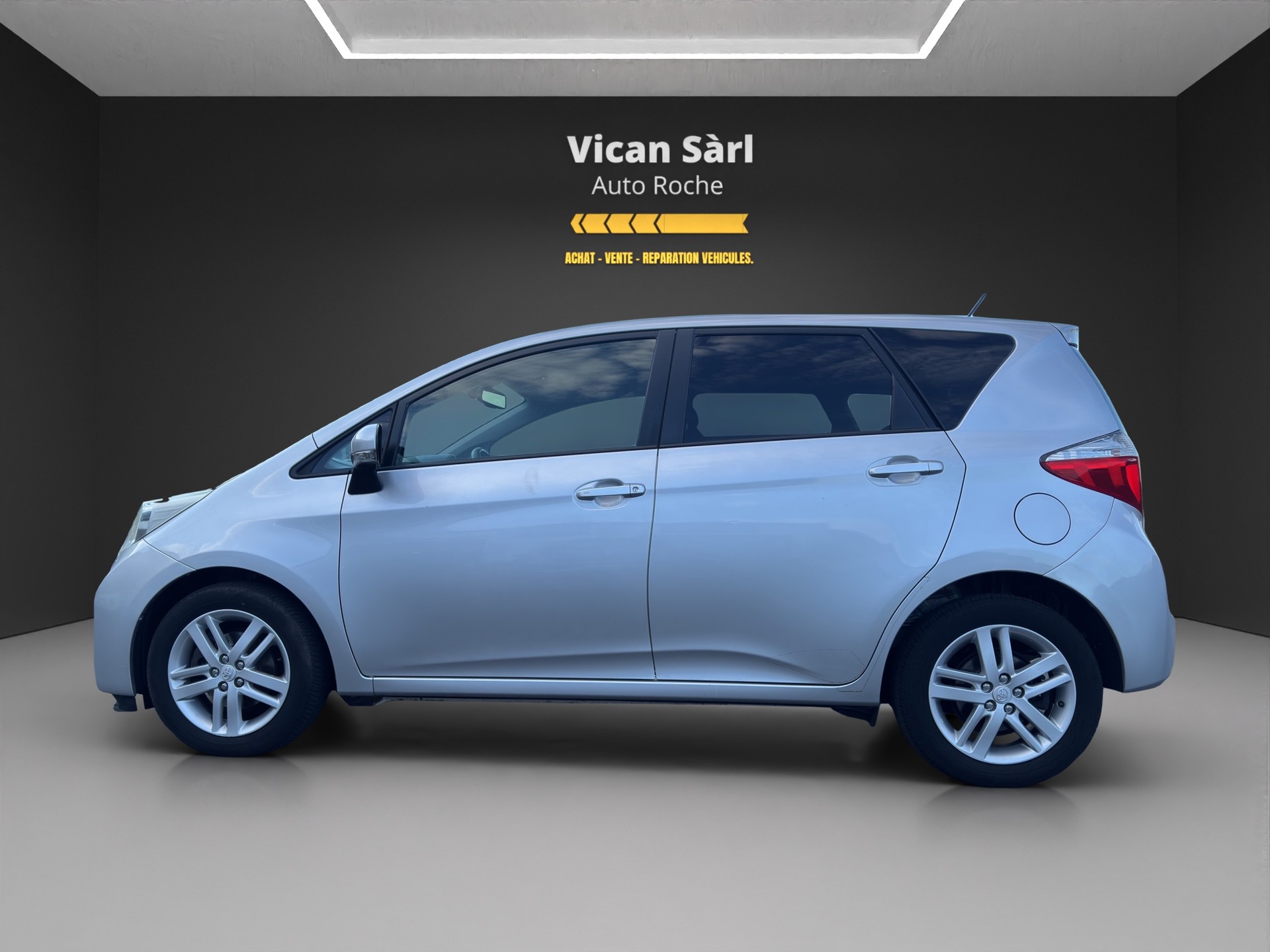 TOYOTA Verso-S 1.33 Linea Luna Multidrive S-image-3