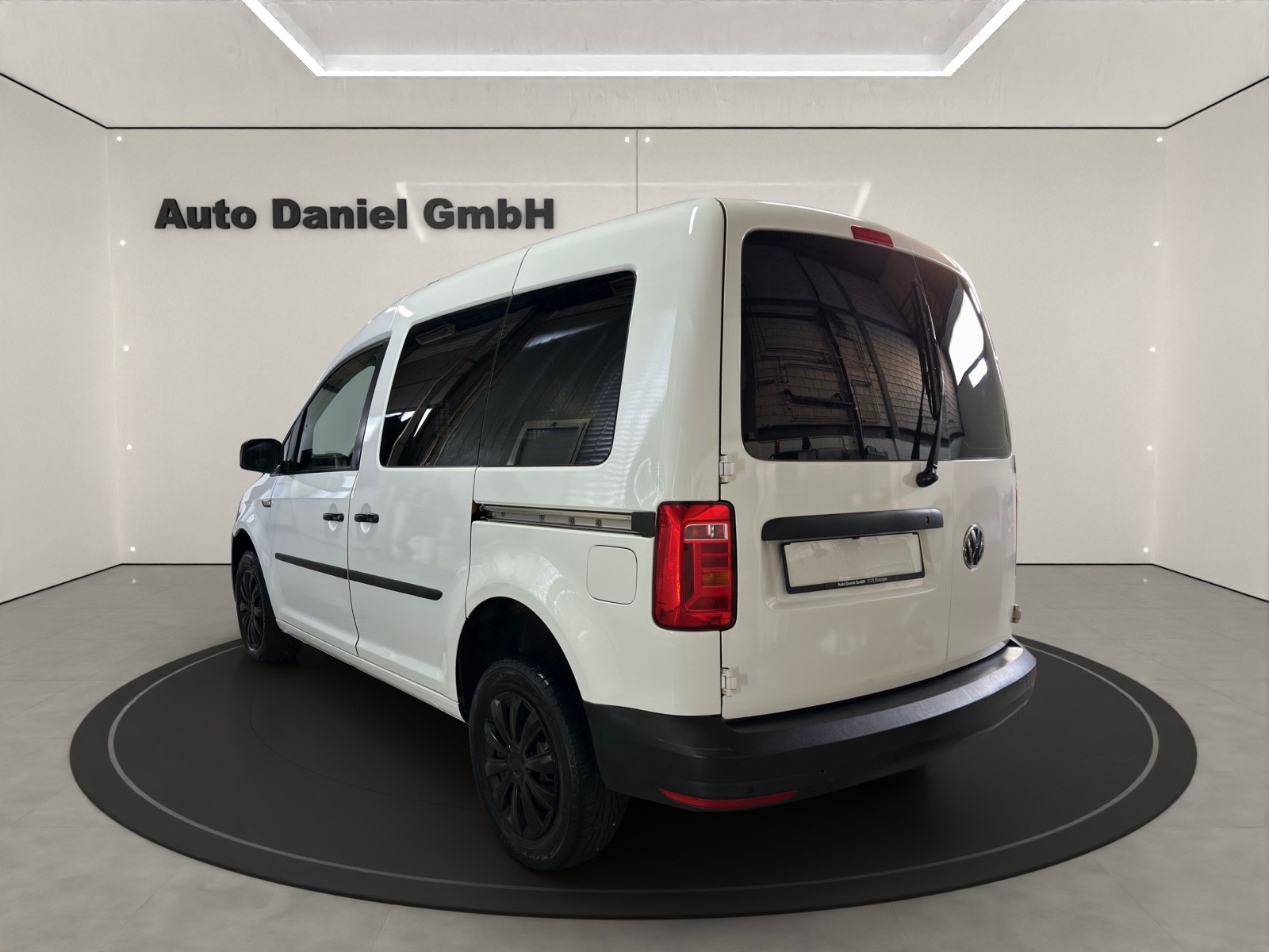 VW Caddy 1.0TSI BlueMotion Technology-image-6