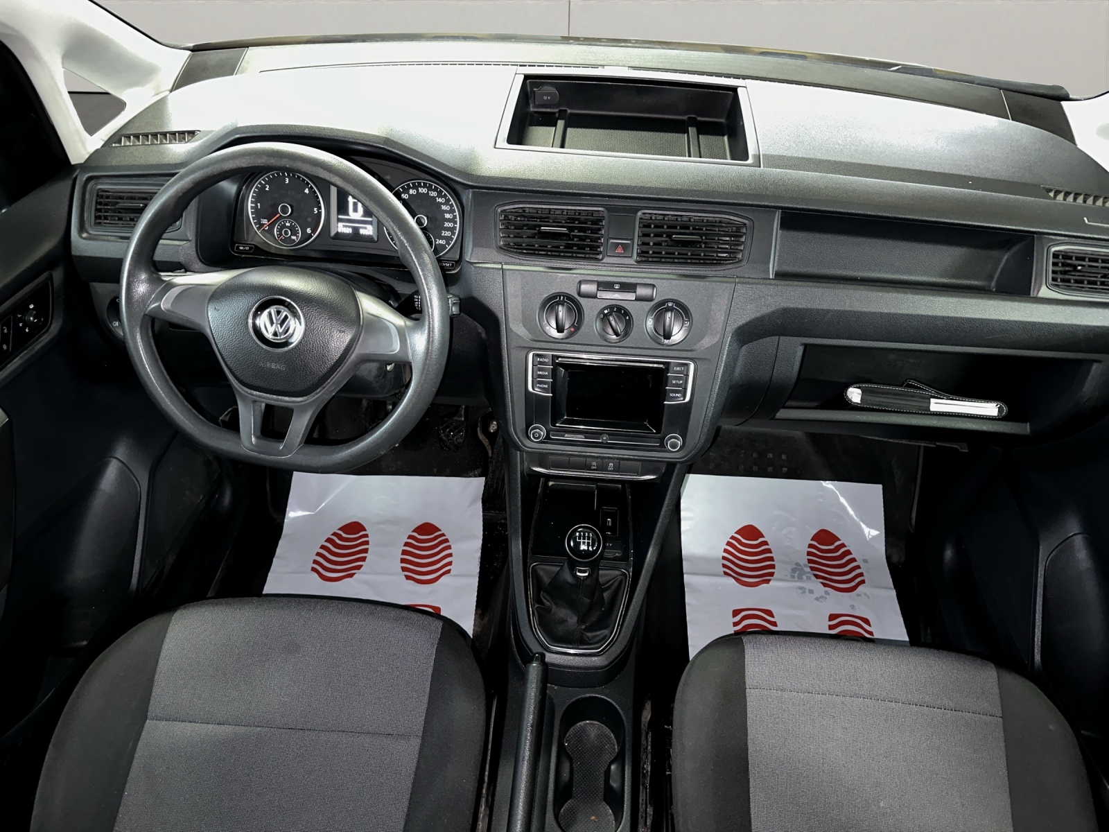 VW Caddy 1.0TSI BlueMotion Technology-image-10