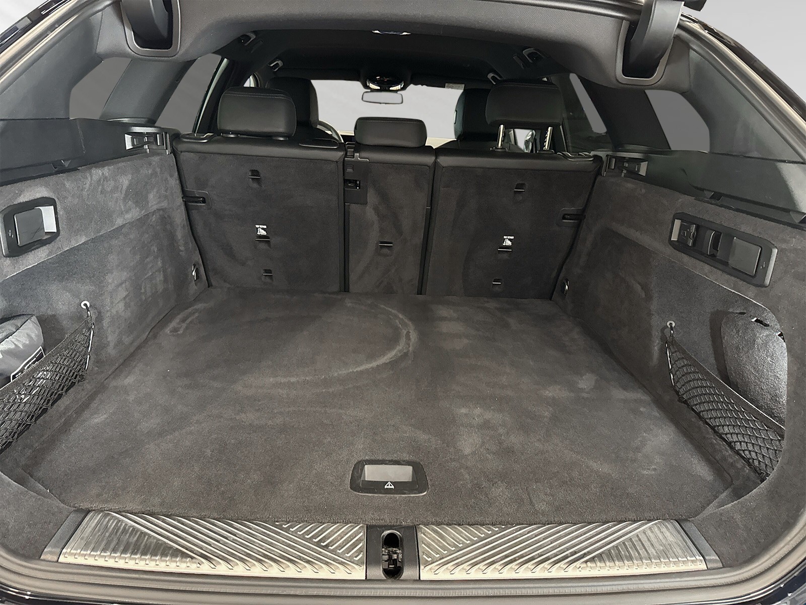 BMW 520d xDrive 48V Touring M Sport Steptronic-image-7