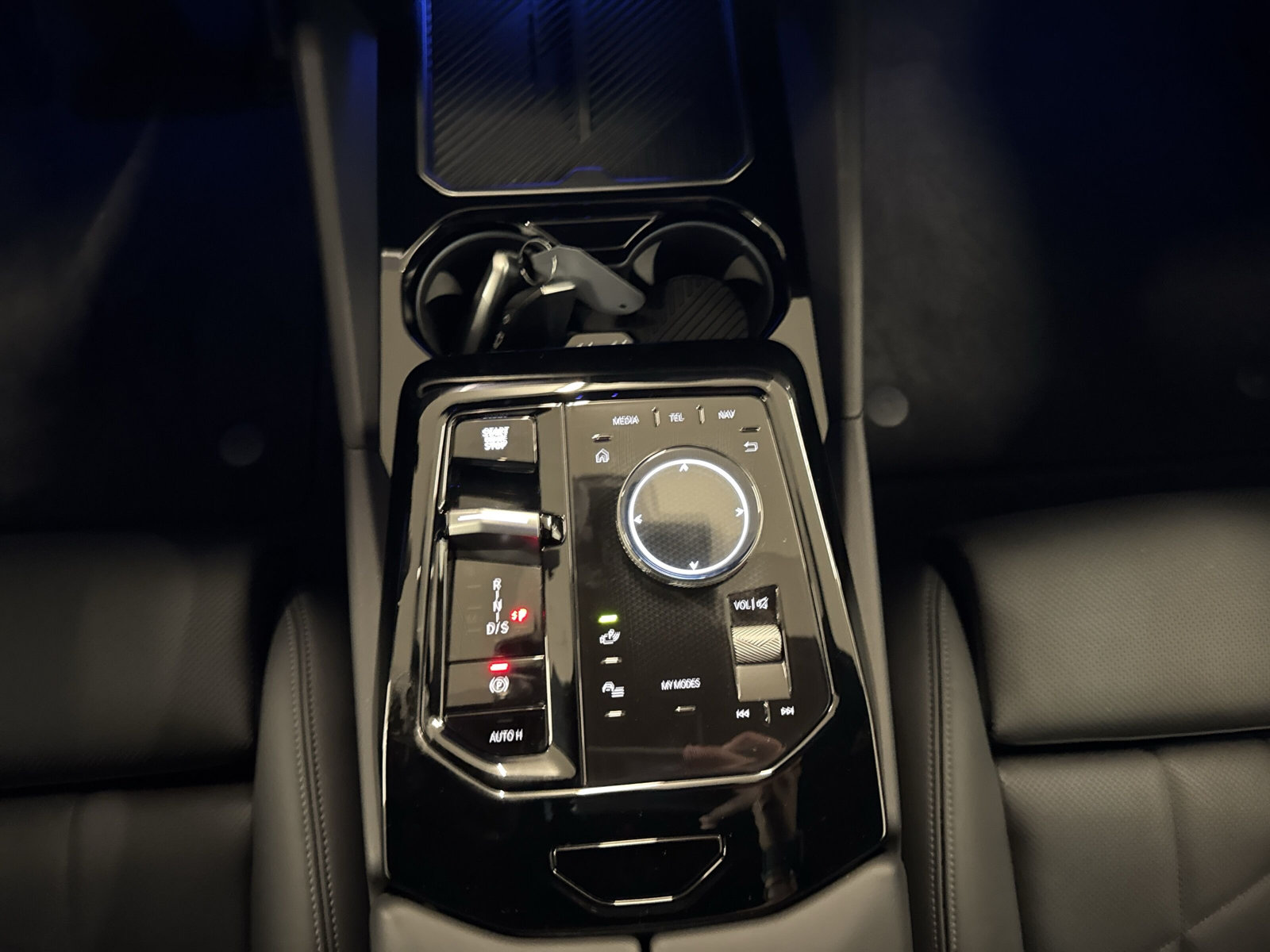 BMW 520d xDrive 48V Touring M Sport Steptronic-image-12