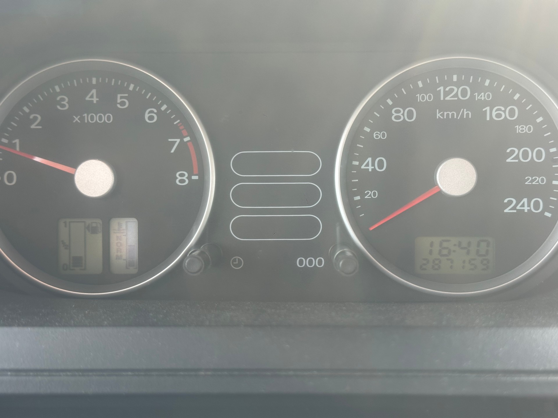 FORD Fiesta 2.0 16V ST-image-11