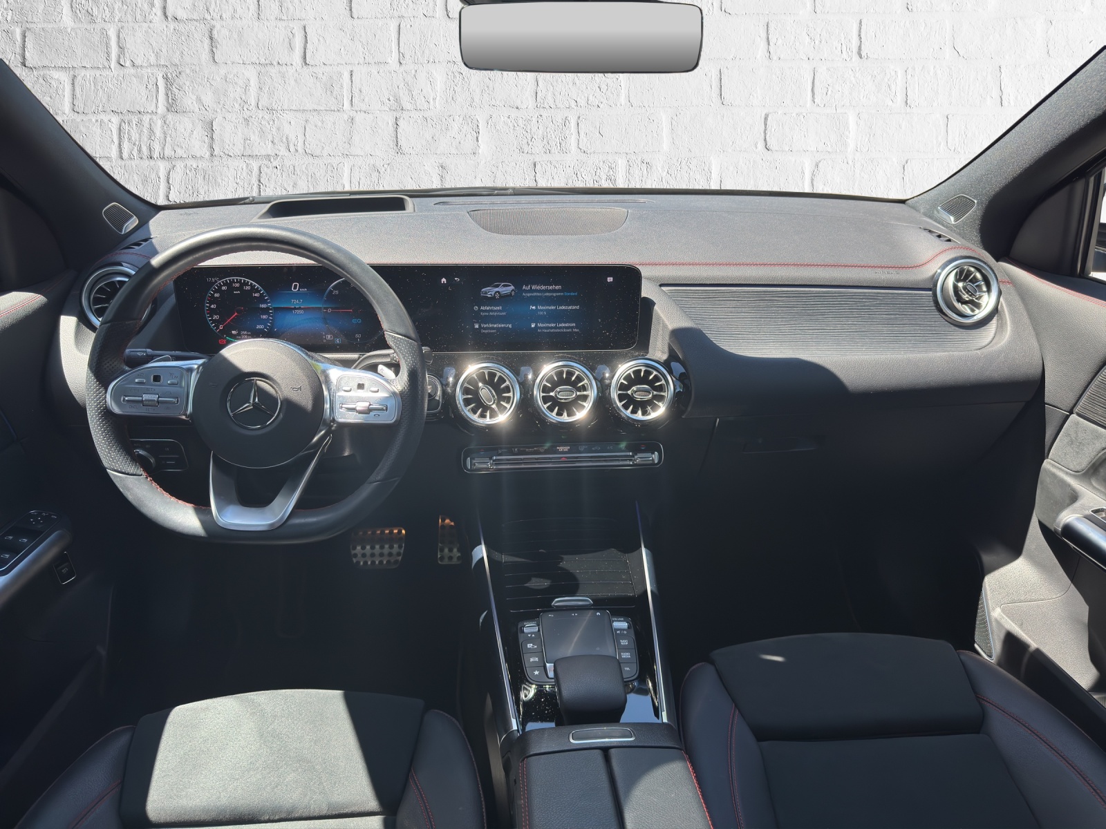 MERCEDES-BENZ EQA 350 AMG Line 4Matic-image-12