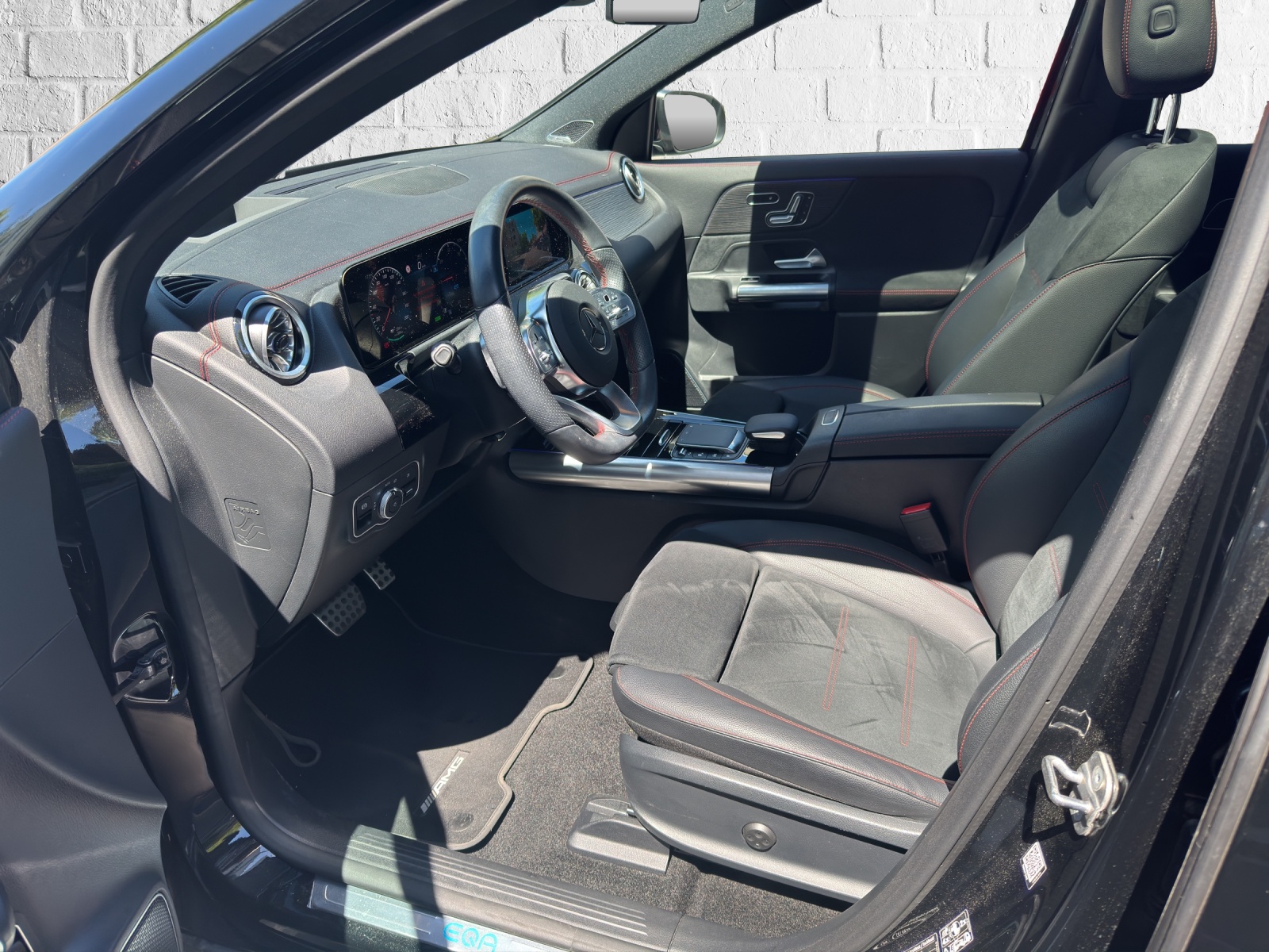 MERCEDES-BENZ EQA 350 AMG Line 4Matic-image-8