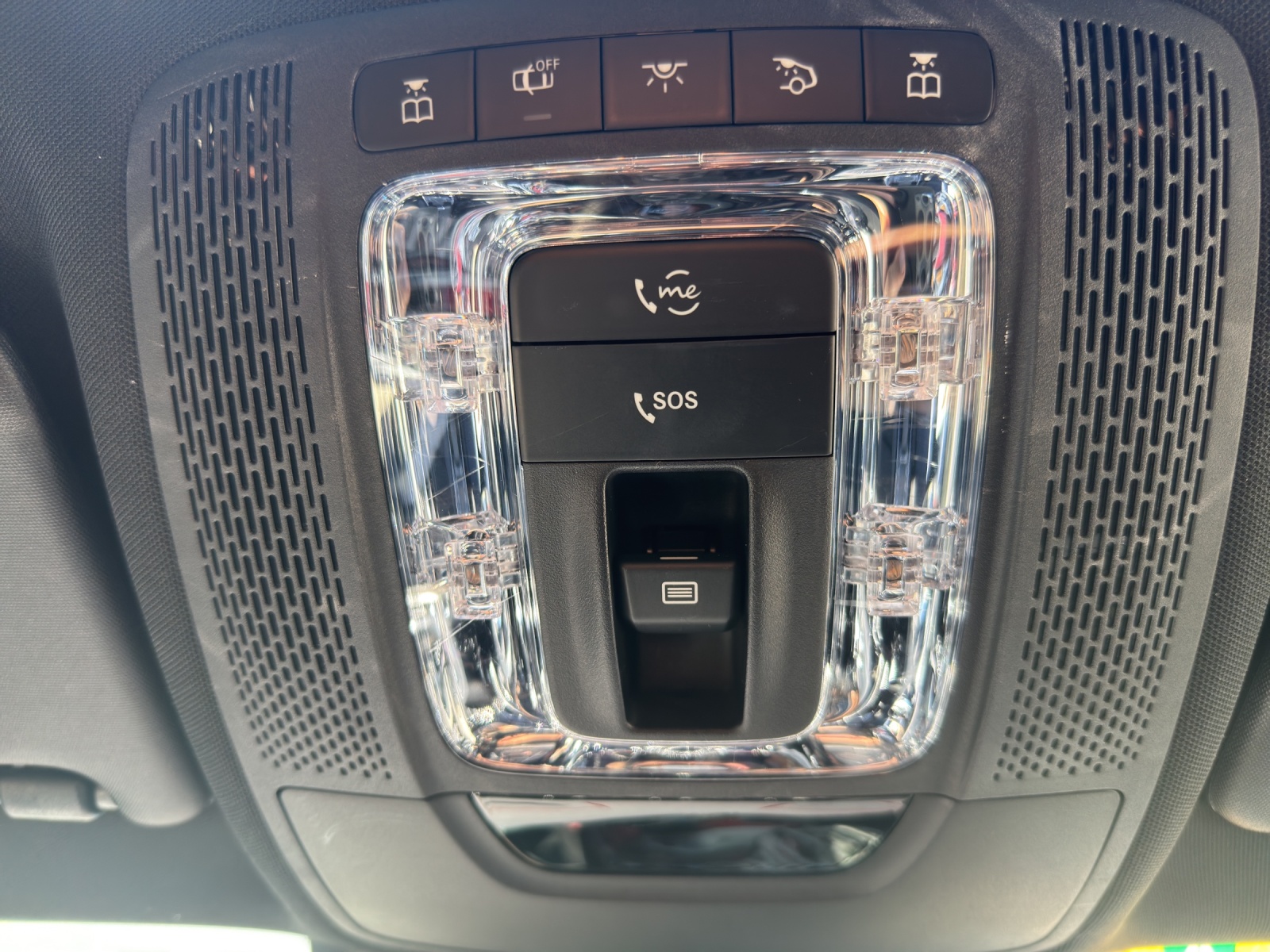 MERCEDES-BENZ EQA 350 AMG Line 4Matic-image-10