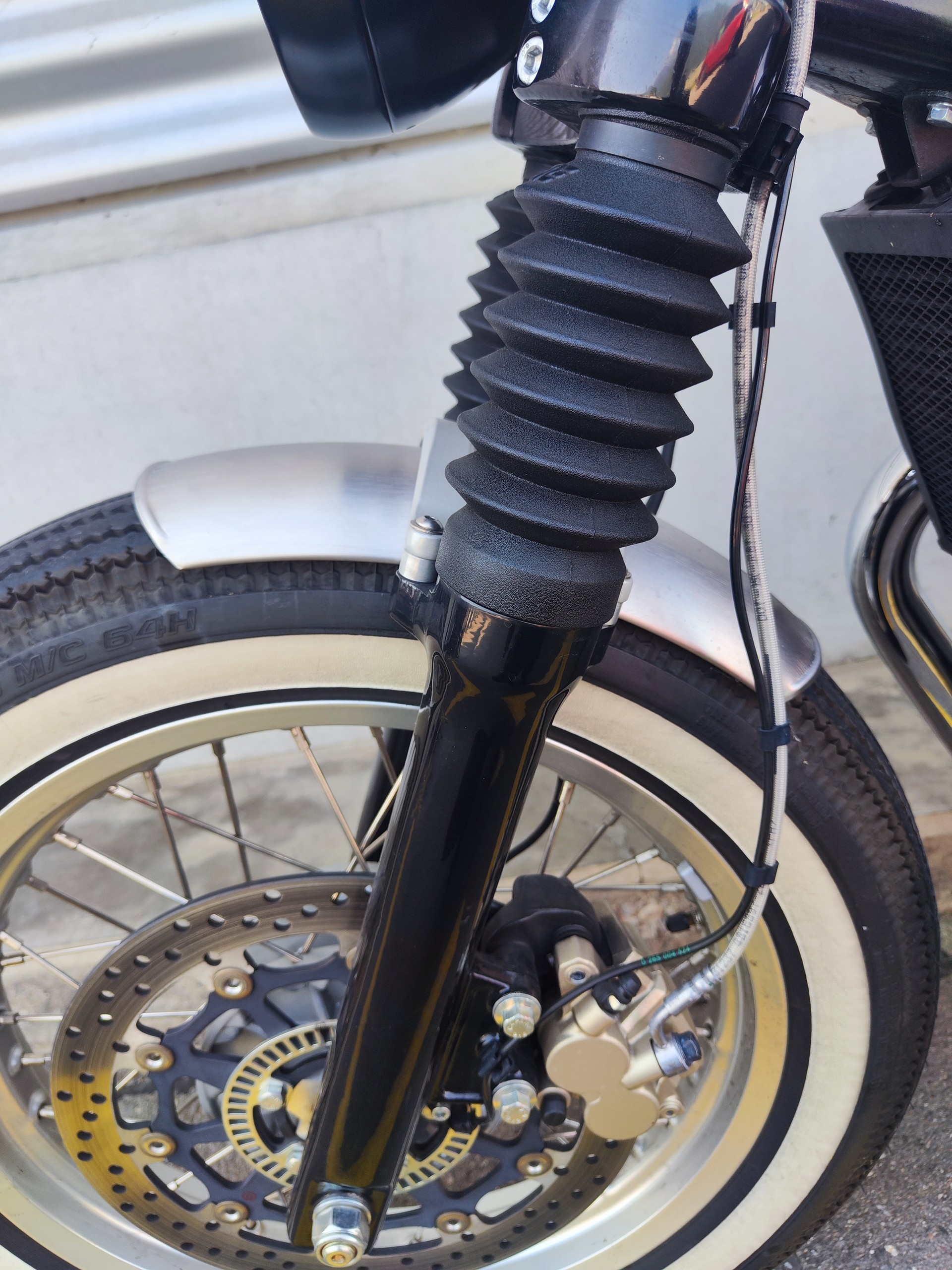 ROYAL ENFIELD Interceptor 650 Custom-image-9