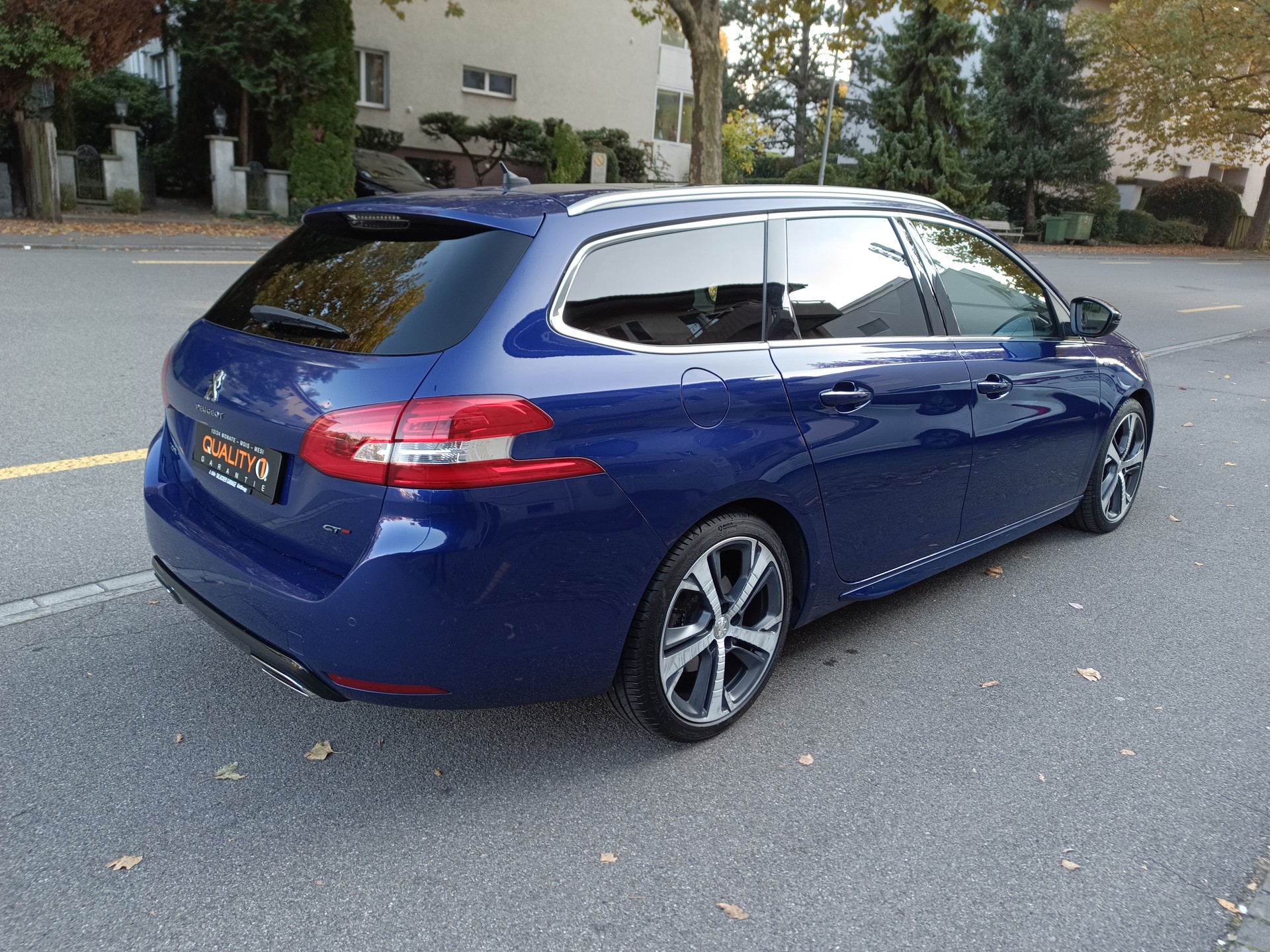 PEUGEOT 308 SW 2.0 BlueHDI GT Automatic-image-4