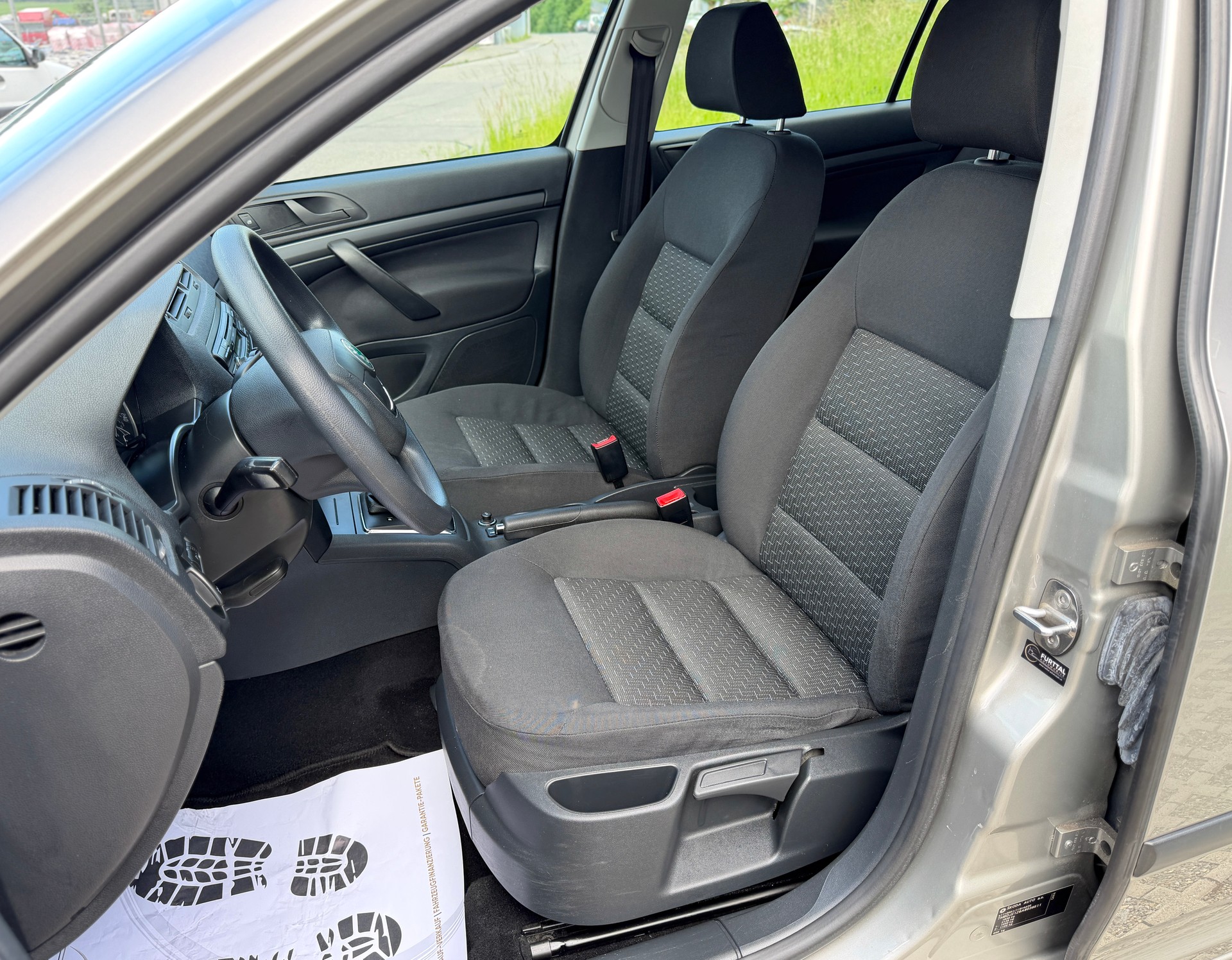 SKODA Octavia 1.4 TSI Classic DSG-image-15