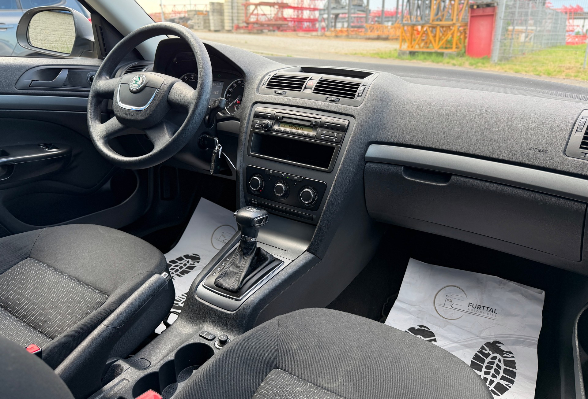 SKODA Octavia 1.4 TSI Classic DSG-image-13