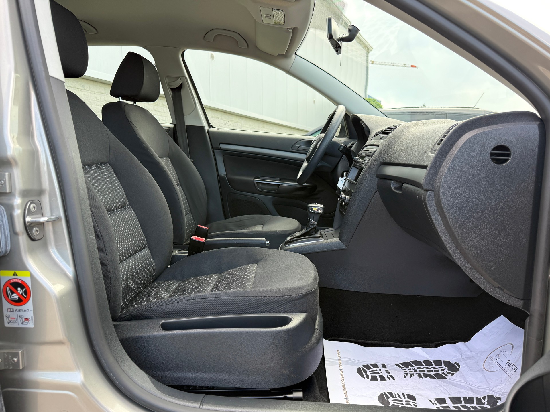 SKODA Octavia 1.4 TSI Classic DSG-image-16