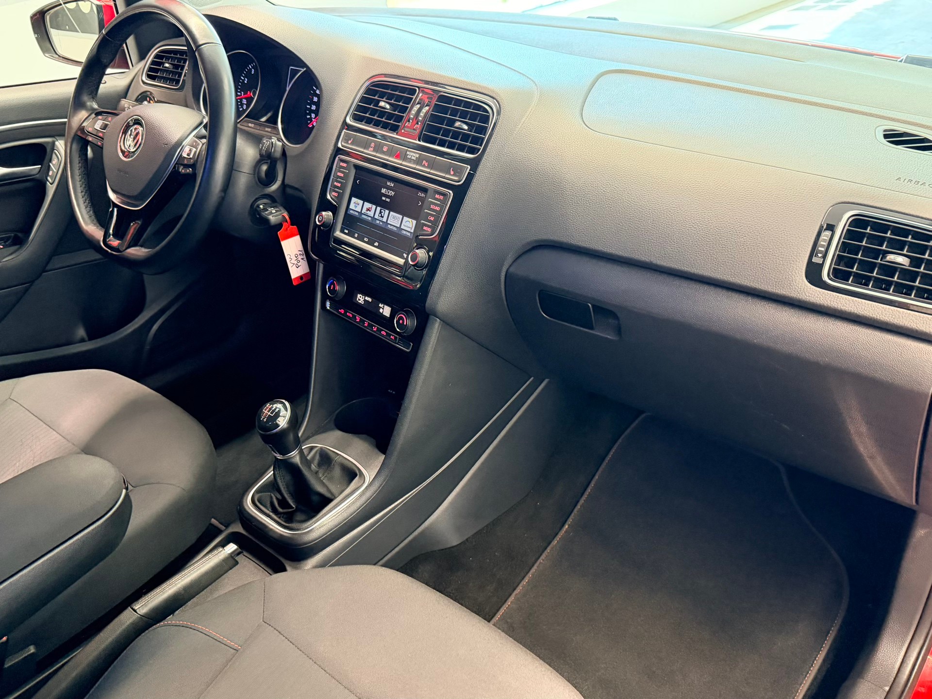 VW Polo 1.2 TSI BMT Comfortline-image-15