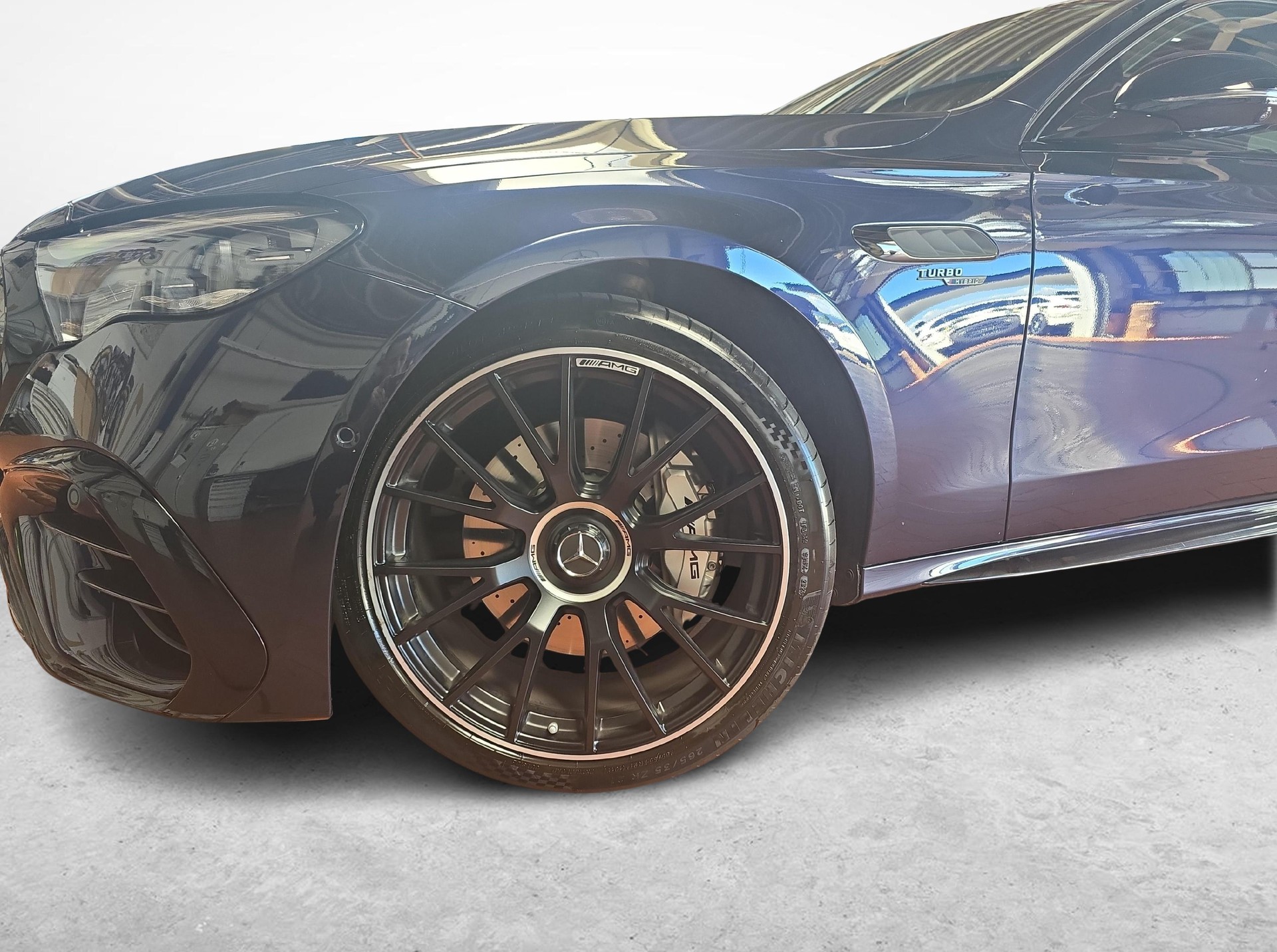 MERCEDES-BENZ E 53 AMG Hybrid 4MATIC+ Limousine-image-11