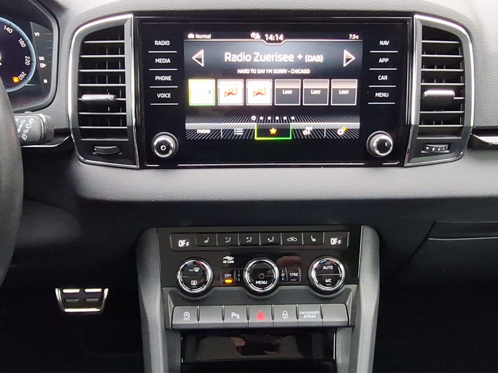 SKODA Karoq 2.0 TDI Clever 4x4 DSG-image-7