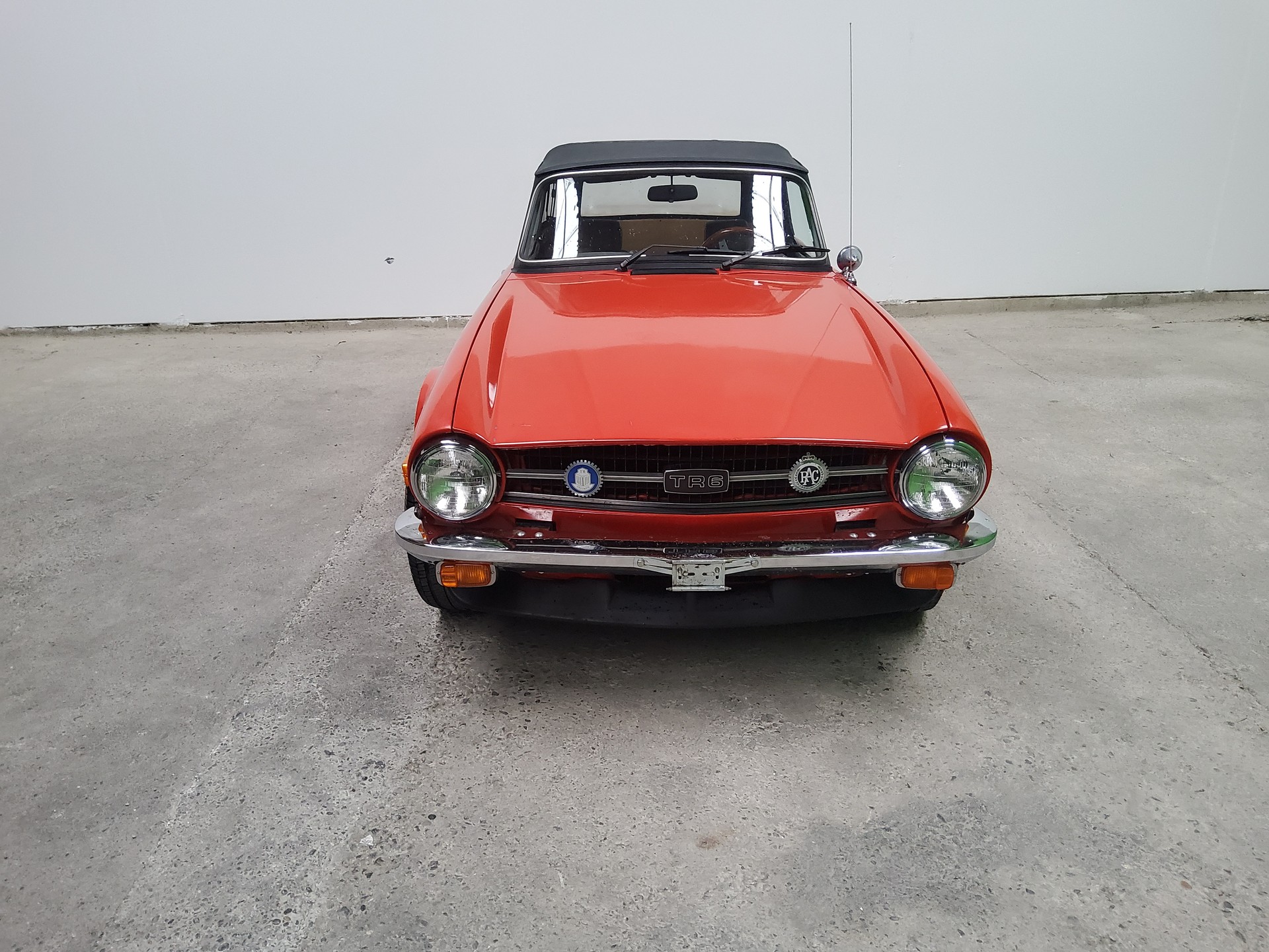 TRIUMPH TR6