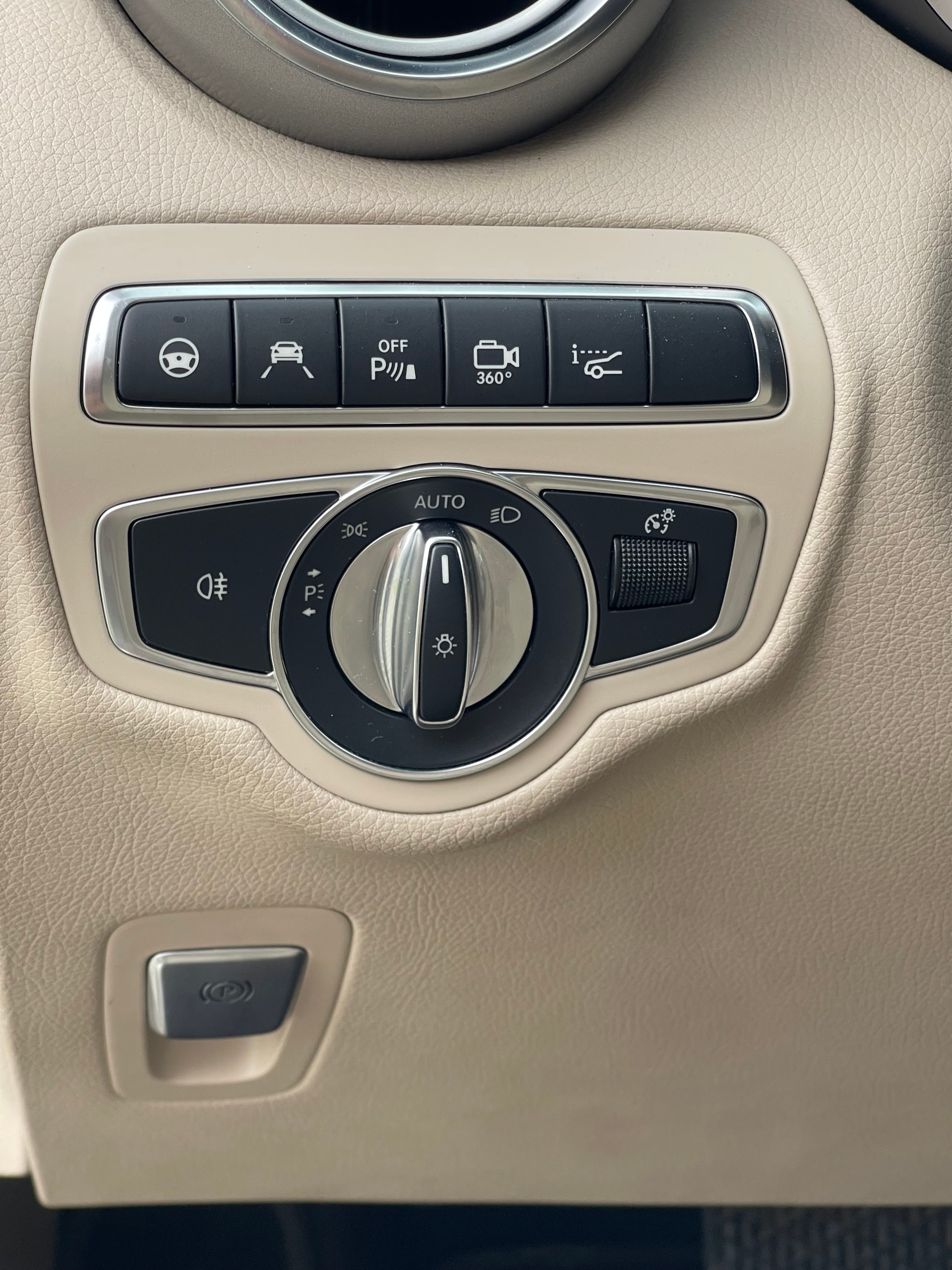 MERCEDES-BENZ GLC 250 d AMG Line 4m 9G-Tronic-image-15