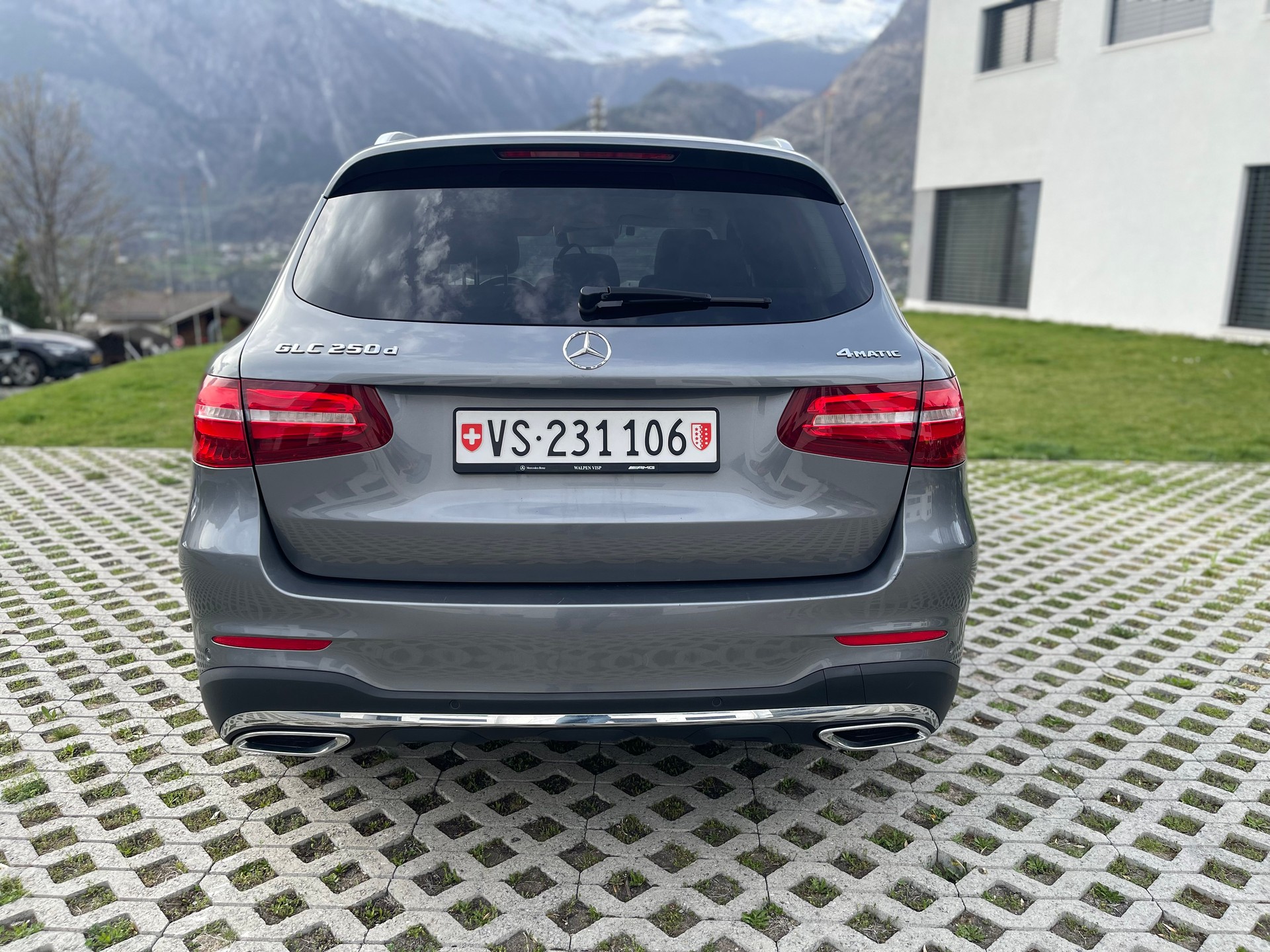 MERCEDES-BENZ GLC 250 d AMG Line 4m 9G-Tronic-image-5
