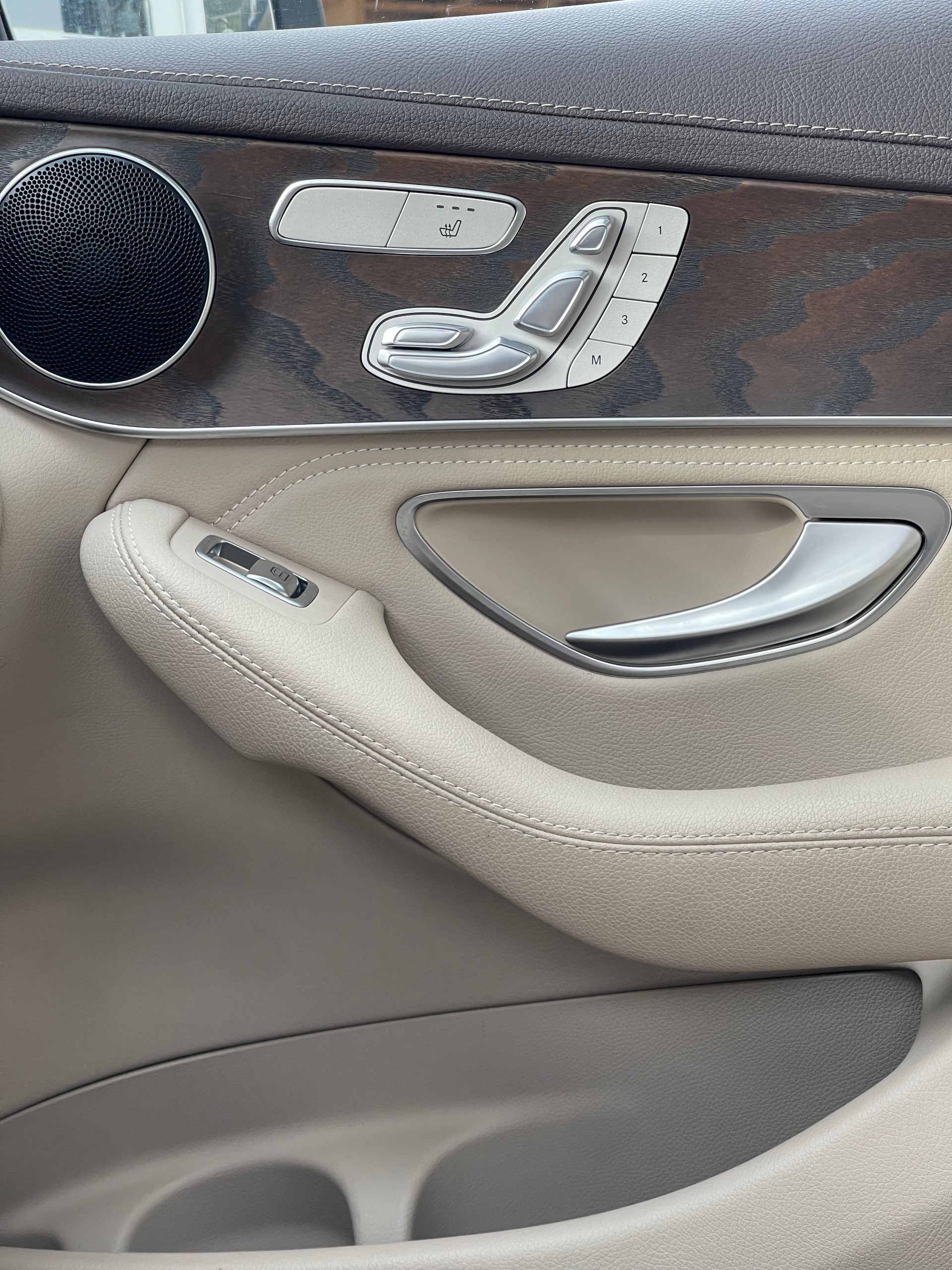MERCEDES-BENZ GLC 250 d AMG Line 4m 9G-Tronic-image-18