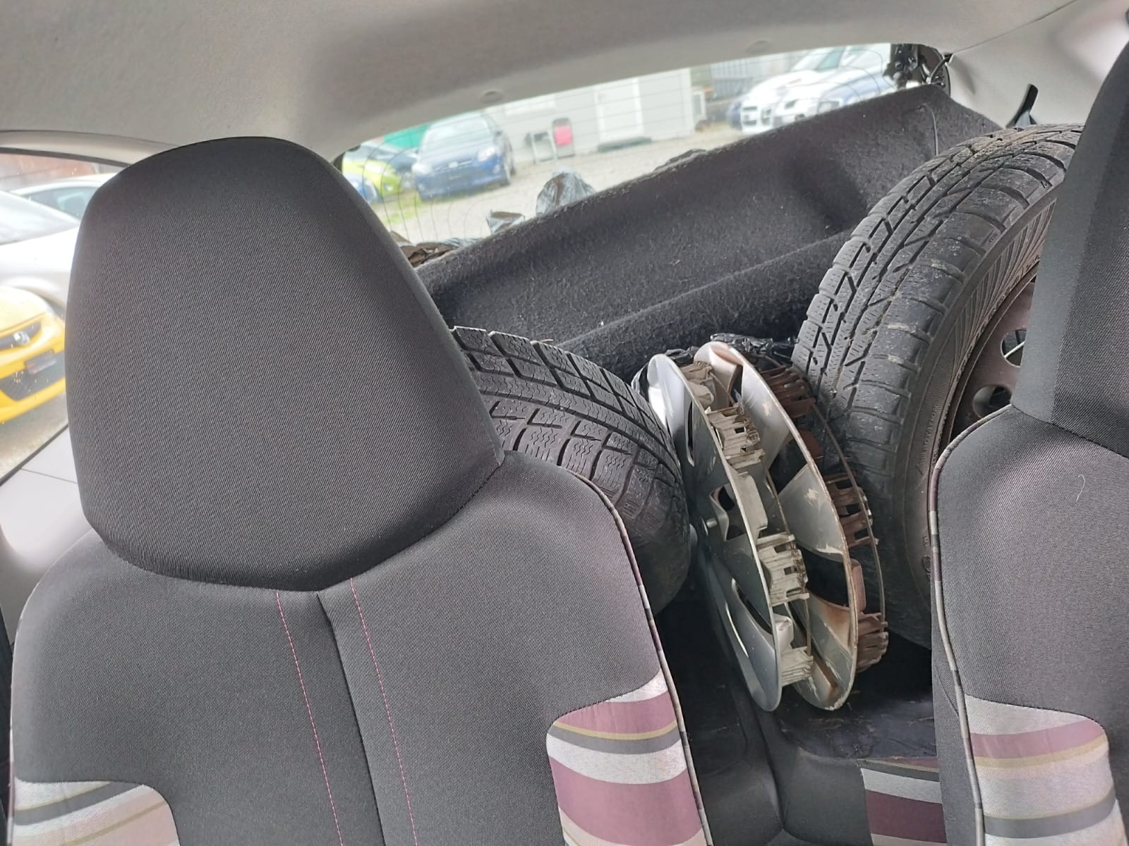 CITROEN C1 1.0i Attraction-image-11