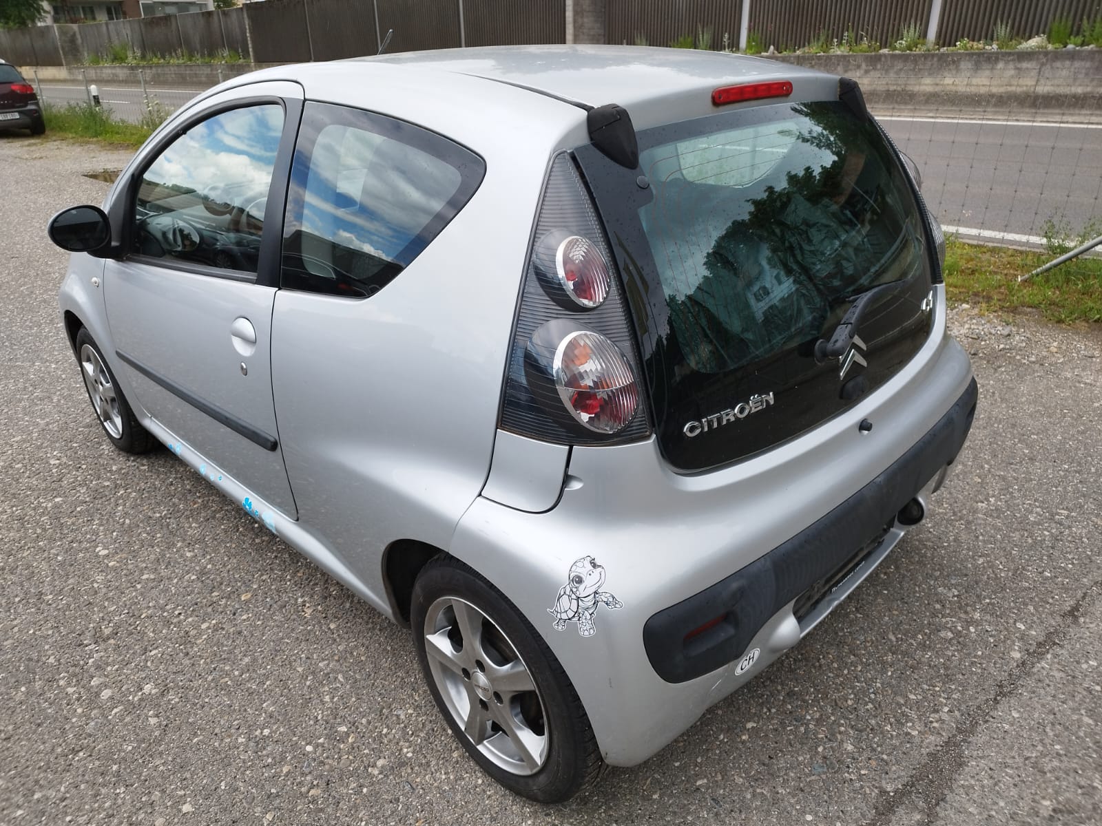 CITROEN C1 1.0i Attraction-image-4