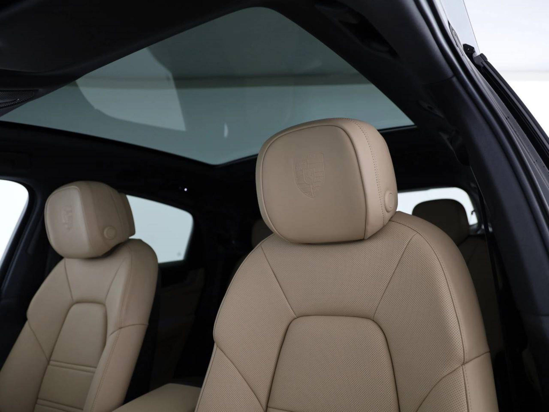 PORSCHE Cayenne S E-Hybrid Coupé-image-16