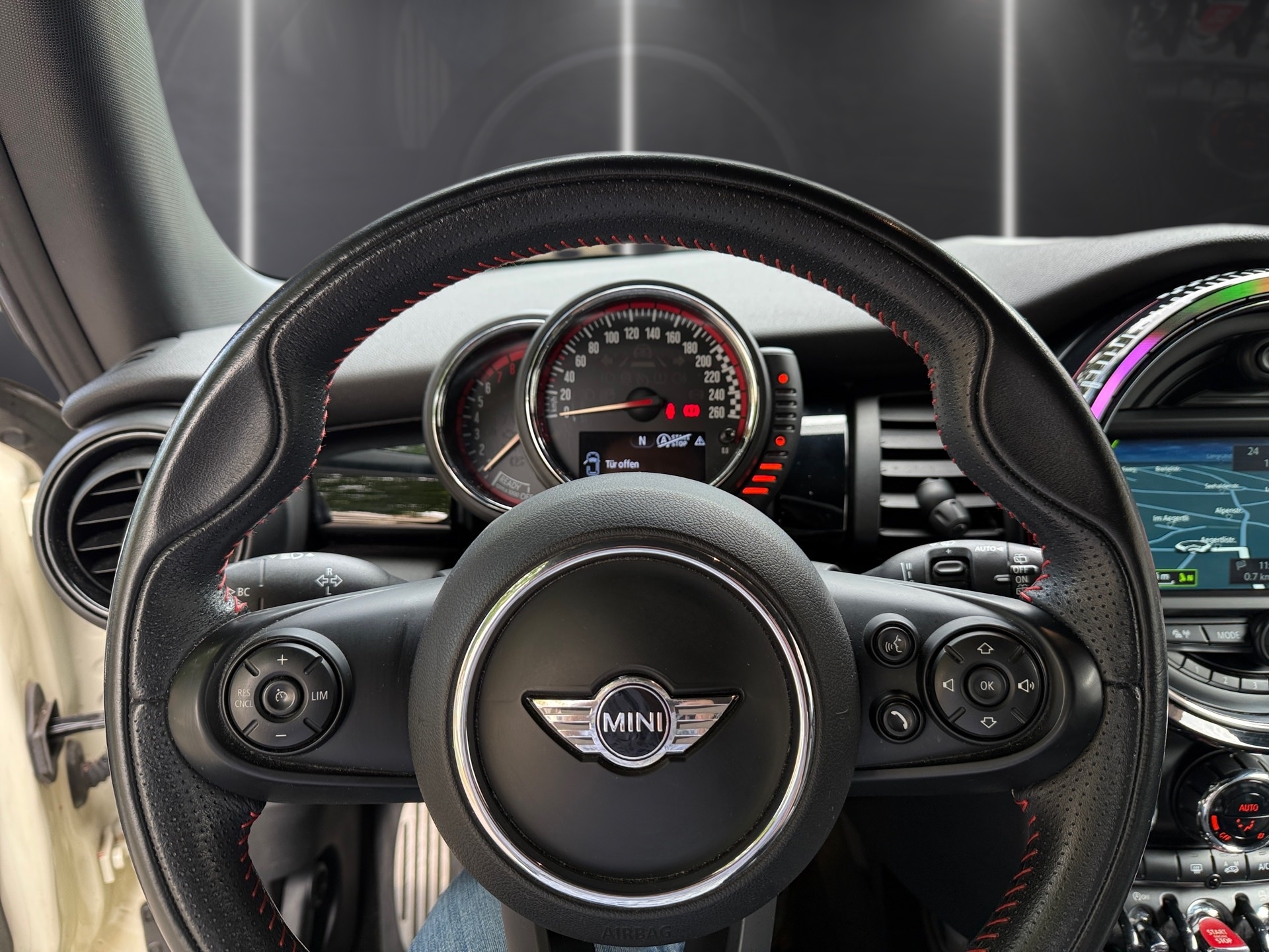 MINI Cooper John Cooper Works-image-6