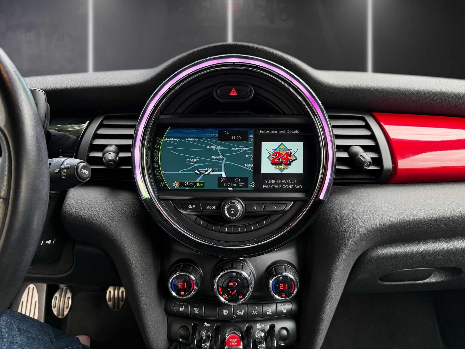 MINI Cooper John Cooper Works-image-8