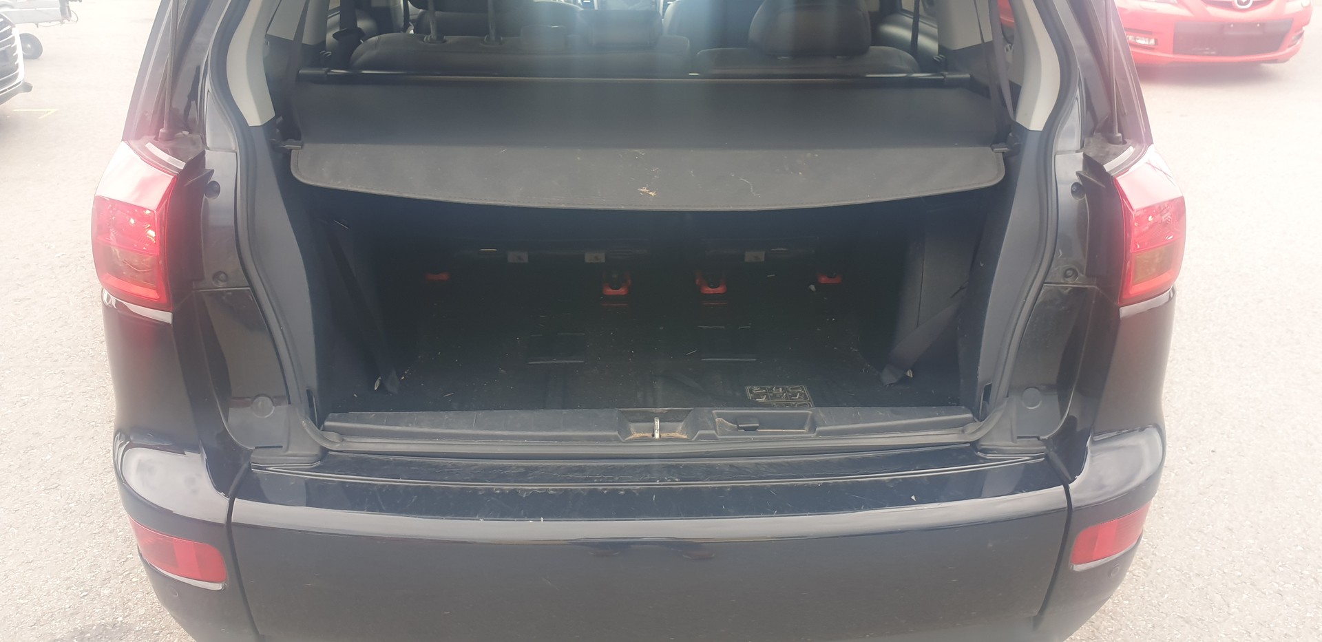 PEUGEOT 4007 2.2 HDi Platinum Edition DCS6-image-13