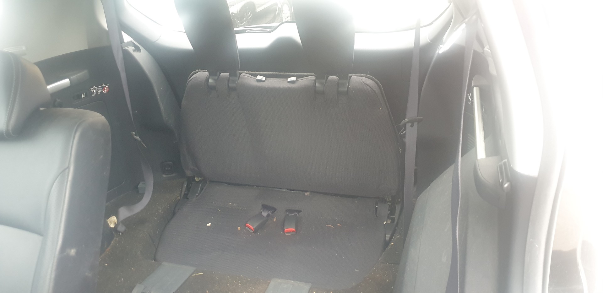 PEUGEOT 4007 2.2 HDi Platinum Edition DCS6-image-12