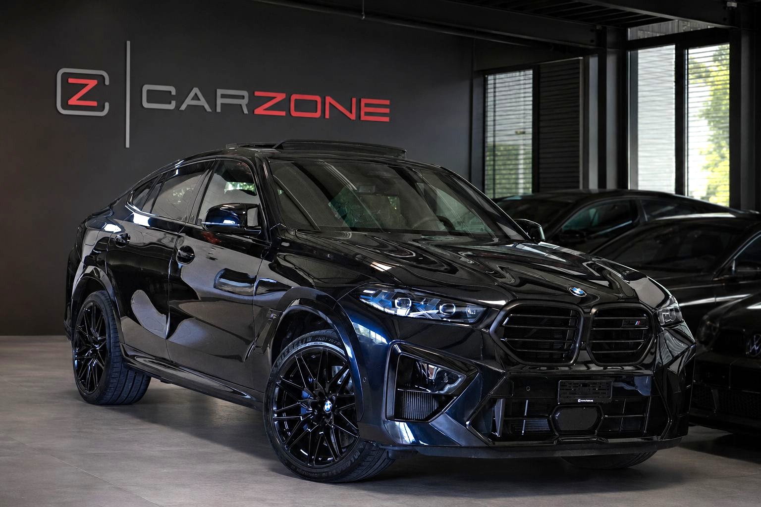 BMW X6M Steptronic M Competition // MASSAGE SITZE // WERKSGARANTIE BIS 05.2028 // PANORAMA GLASDACH // AHK //