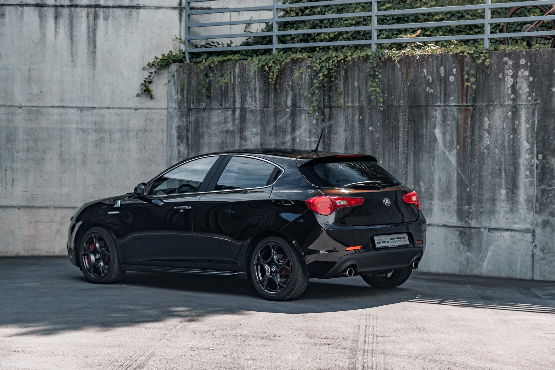 ALFA ROMEO Giulietta 1750 TBi Quadrifoglio Verde TCT-showroom-element-1