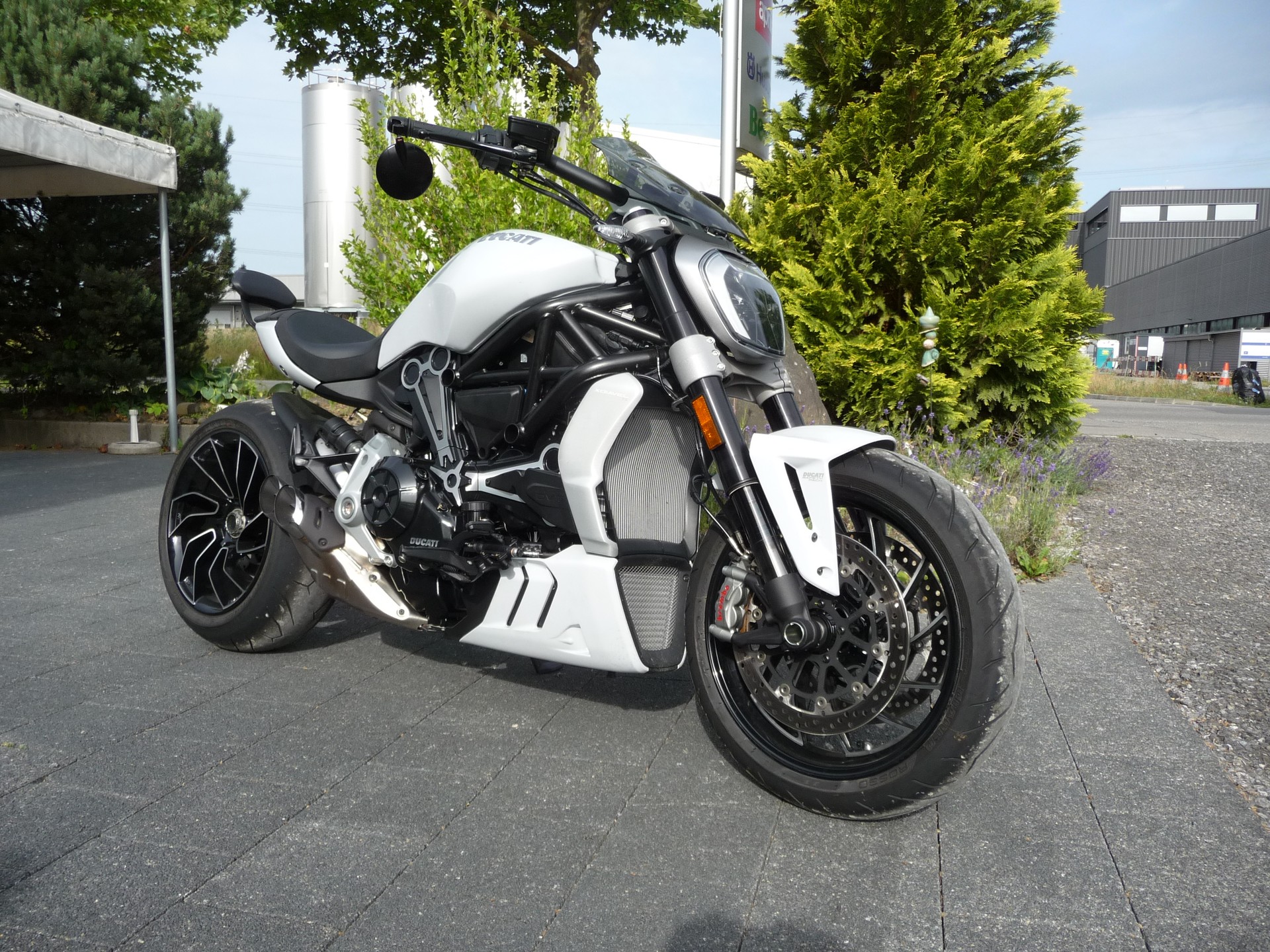 DUCATI XDiavel 1260 S-image-1