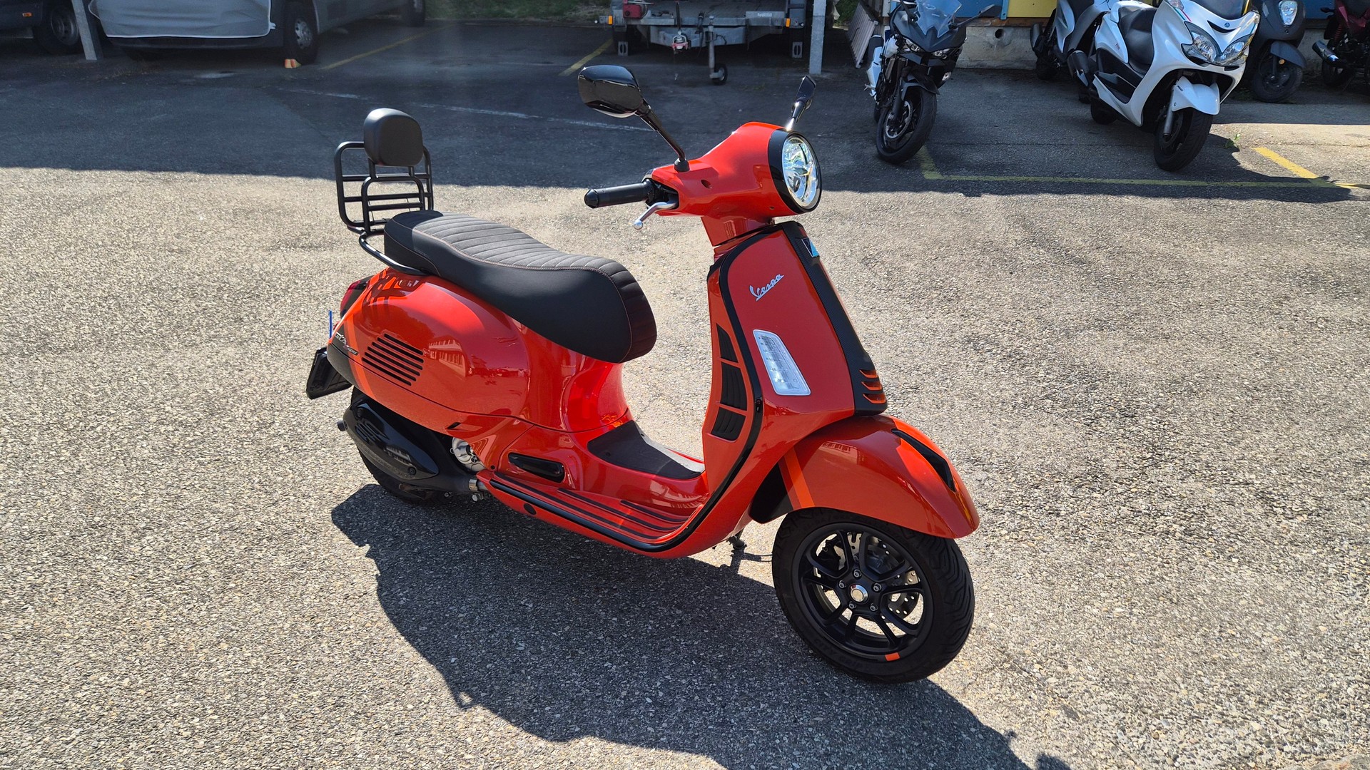 PIAGGIO Vespa GTS 300 Super ABS-image-3