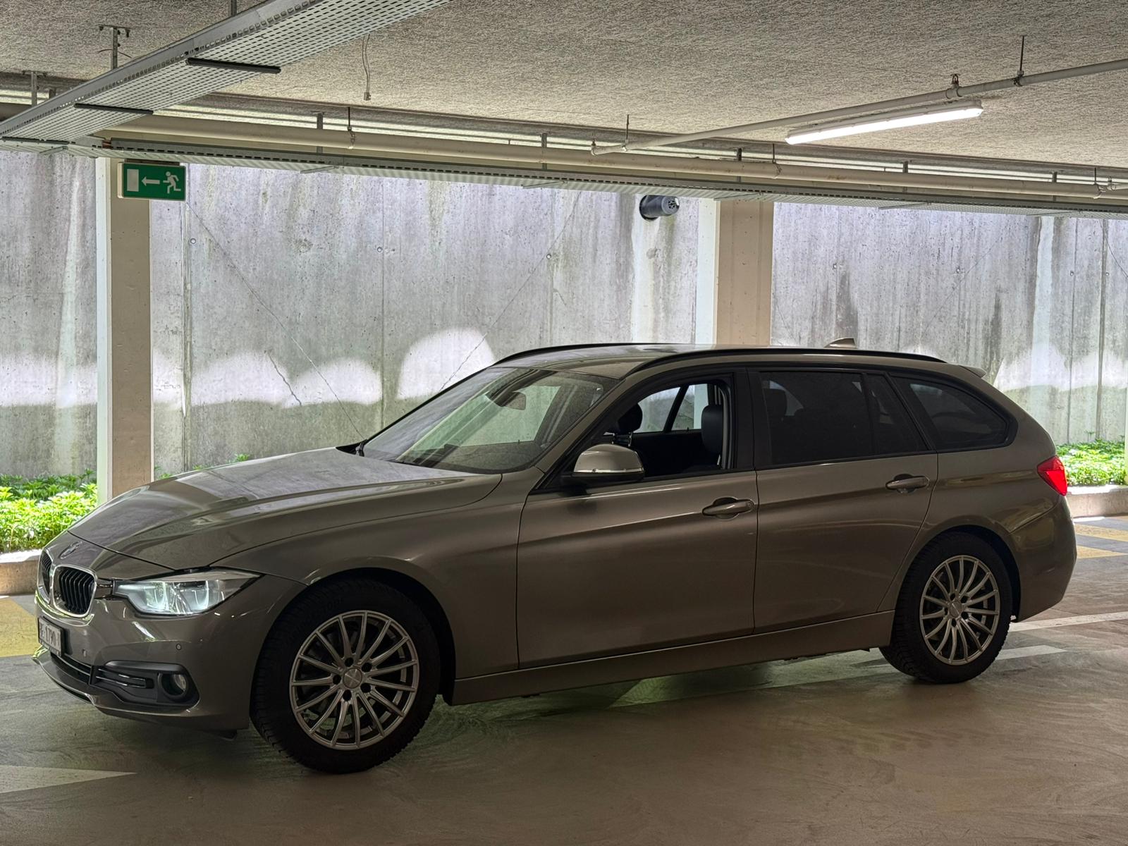 BMW 318d Touring Steptronic // MFK NEU-showroom-element-2