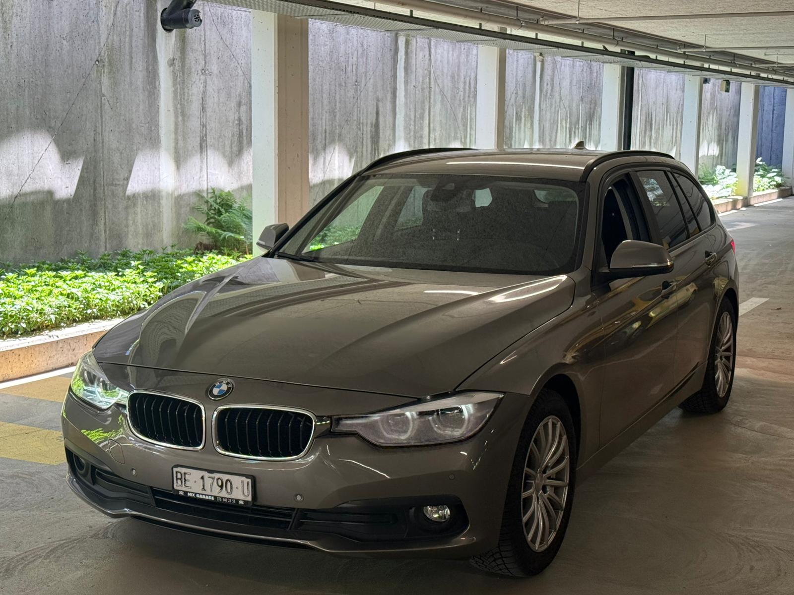 BMW 318d Touring Steptronic // MFK NEU-showroom-element-1