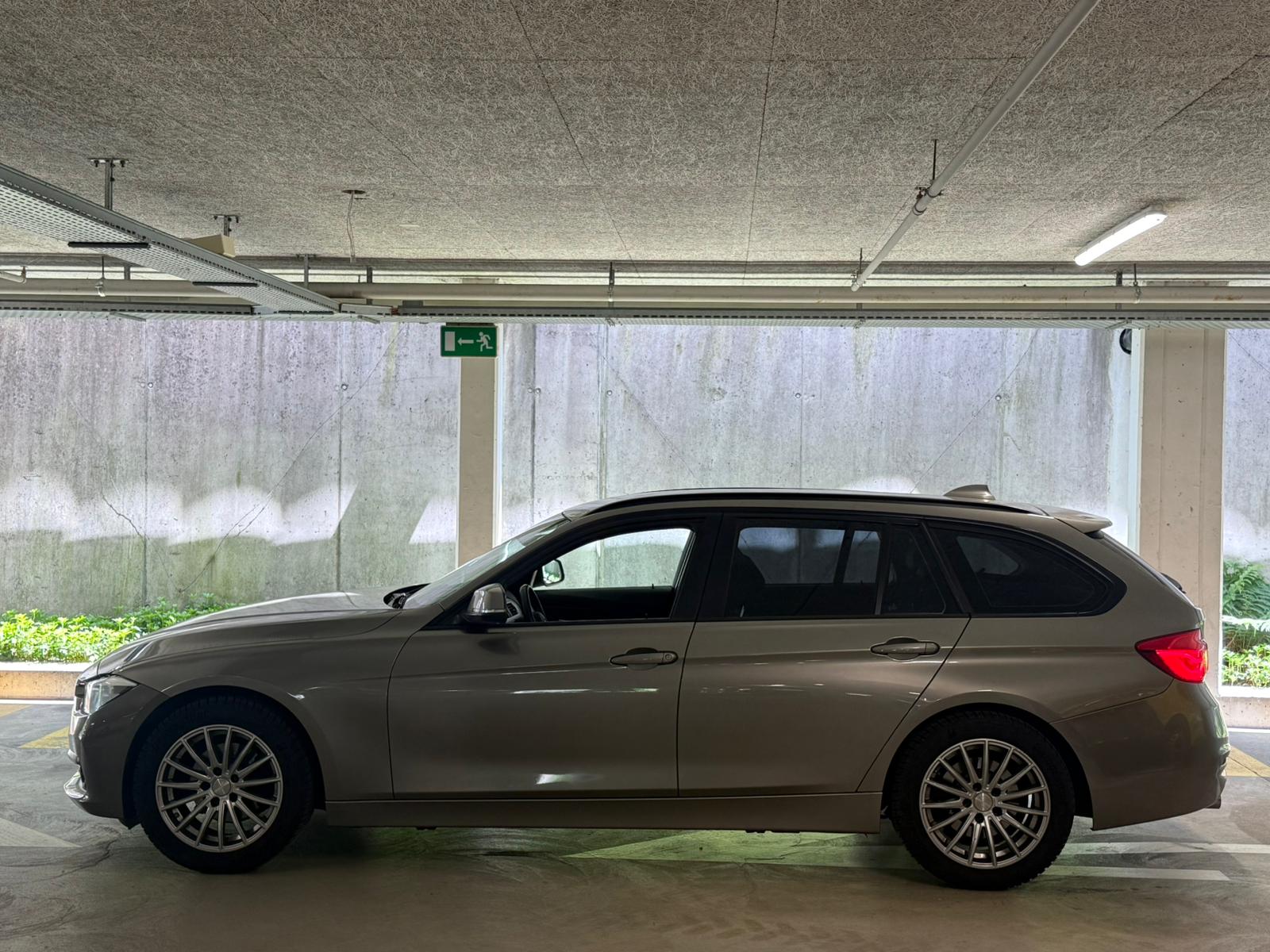 BMW 318d Touring Steptronic // MFK NEU-showroom-element-3