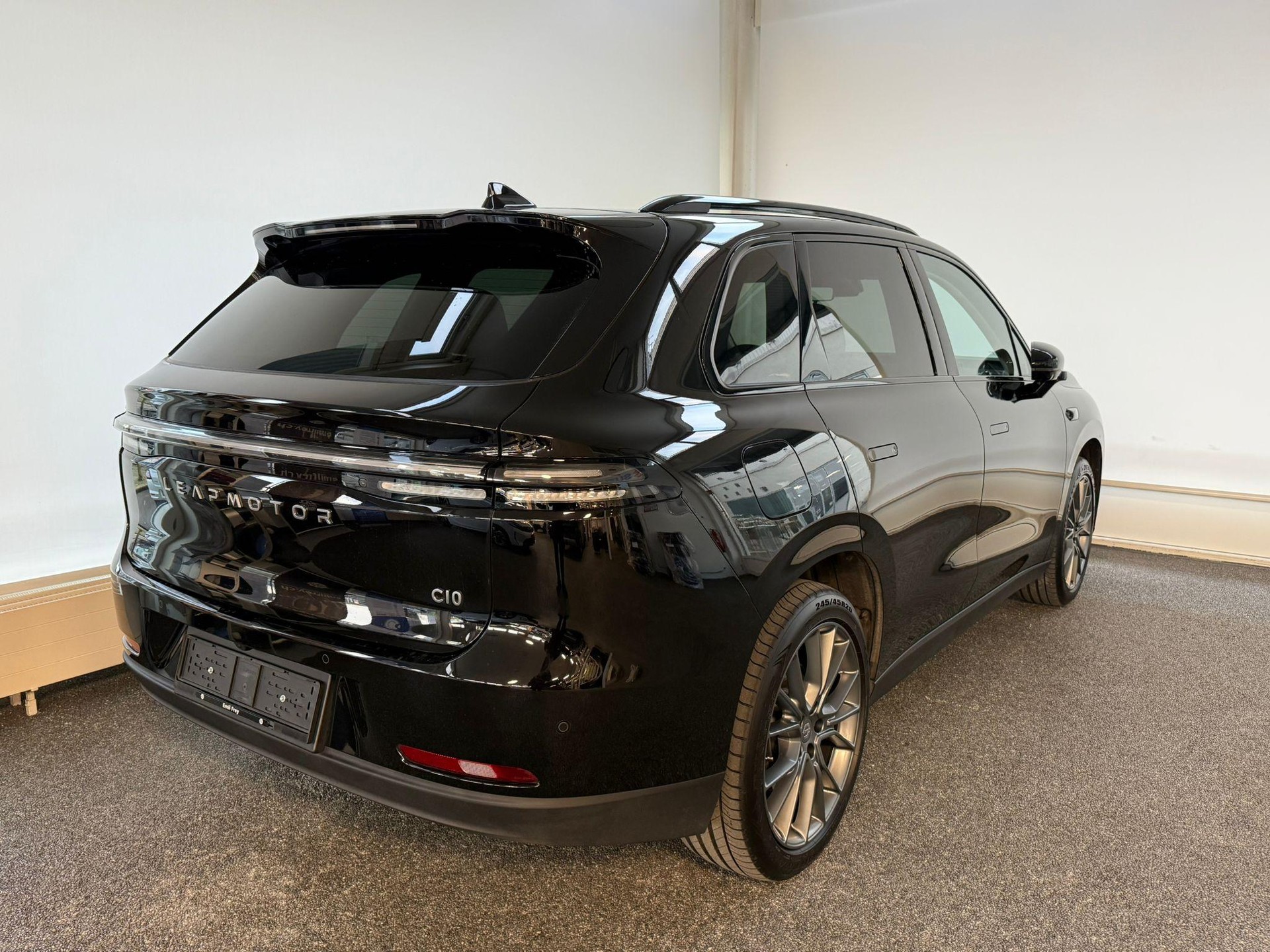 LEAPMOTOR C10 1.5 Hybrid EV-image-4