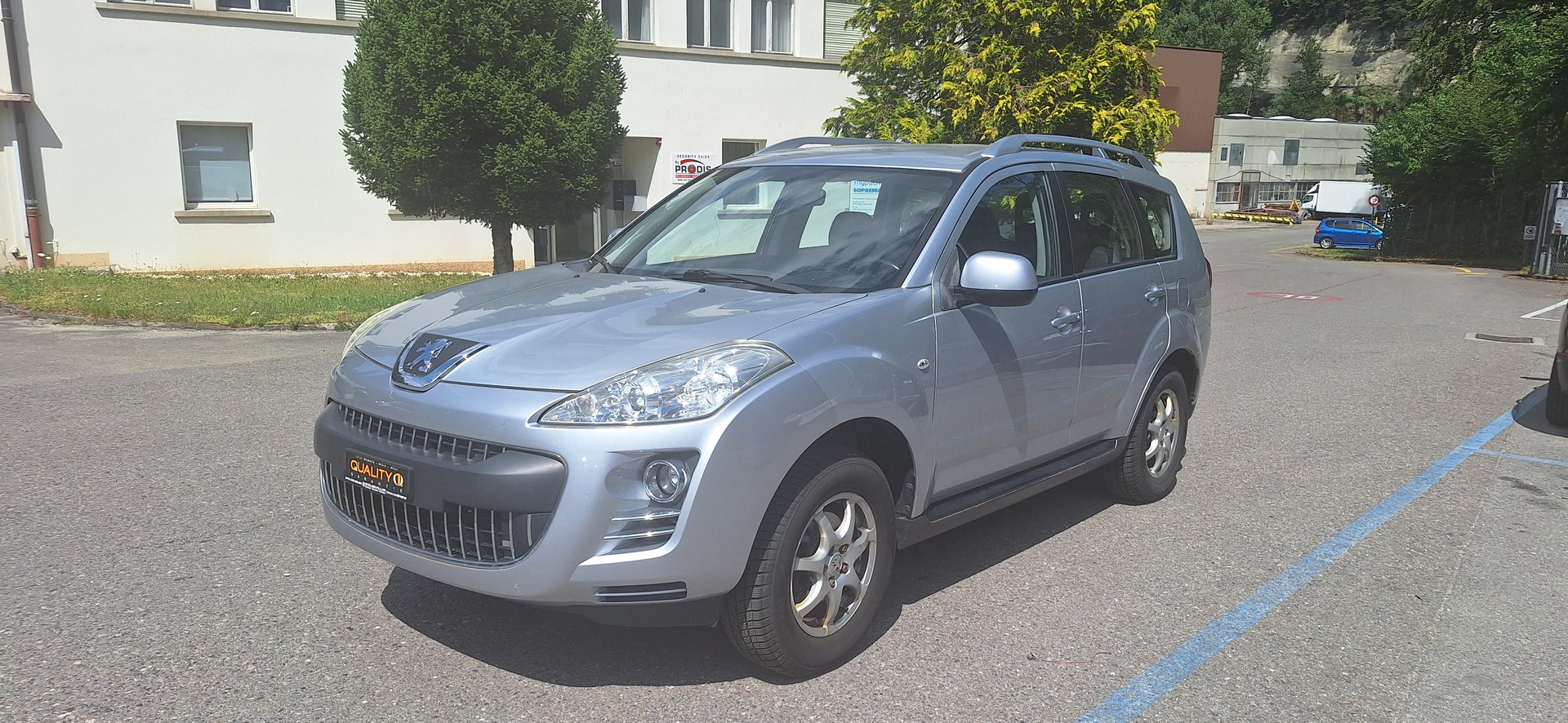 PEUGEOT 4007 2.4 Platinum Edition CVT-showroom-element-2