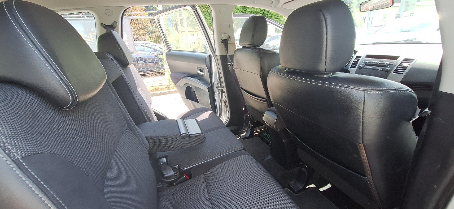 PEUGEOT 4007 2.4 Platinum Edition CVT-image-12