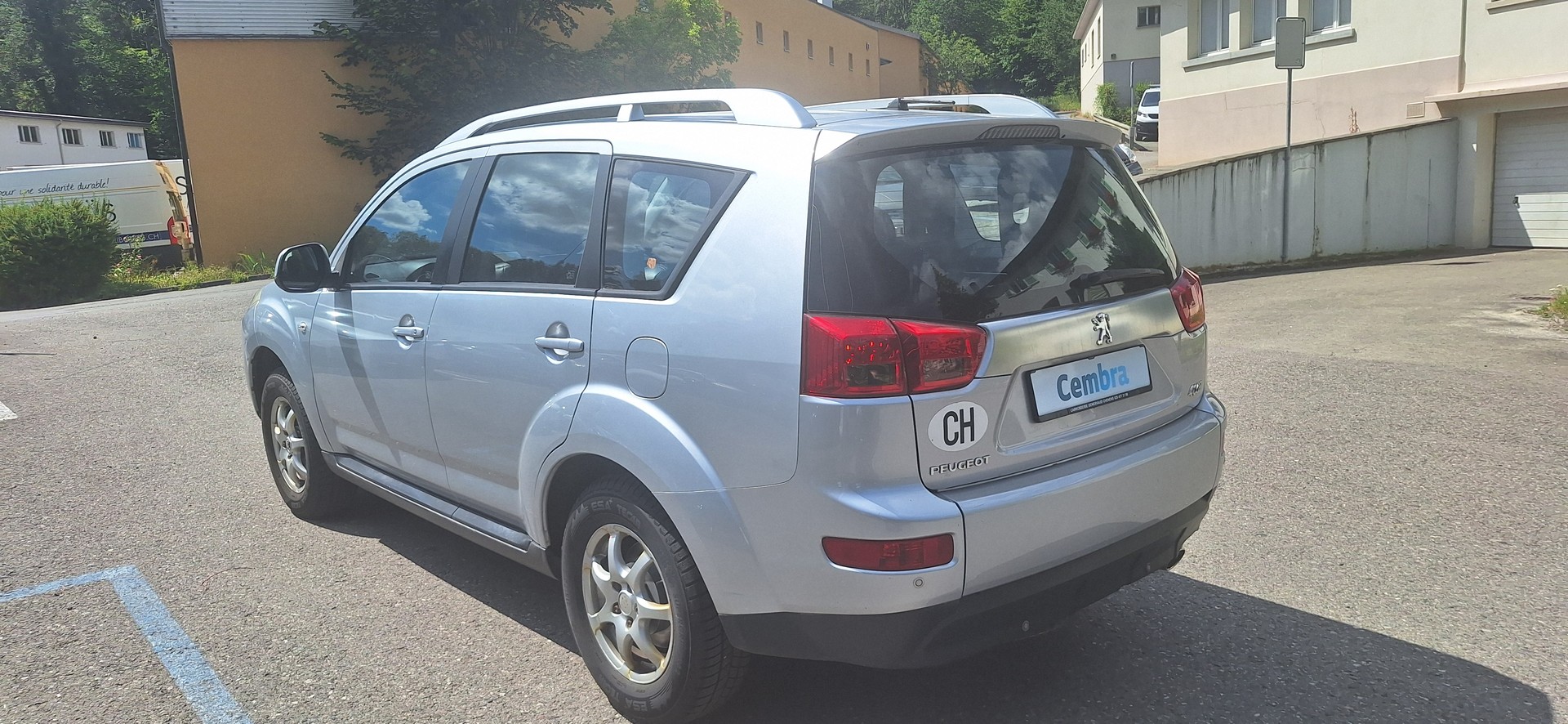 PEUGEOT 4007 2.4 Platinum Edition CVT-image-4