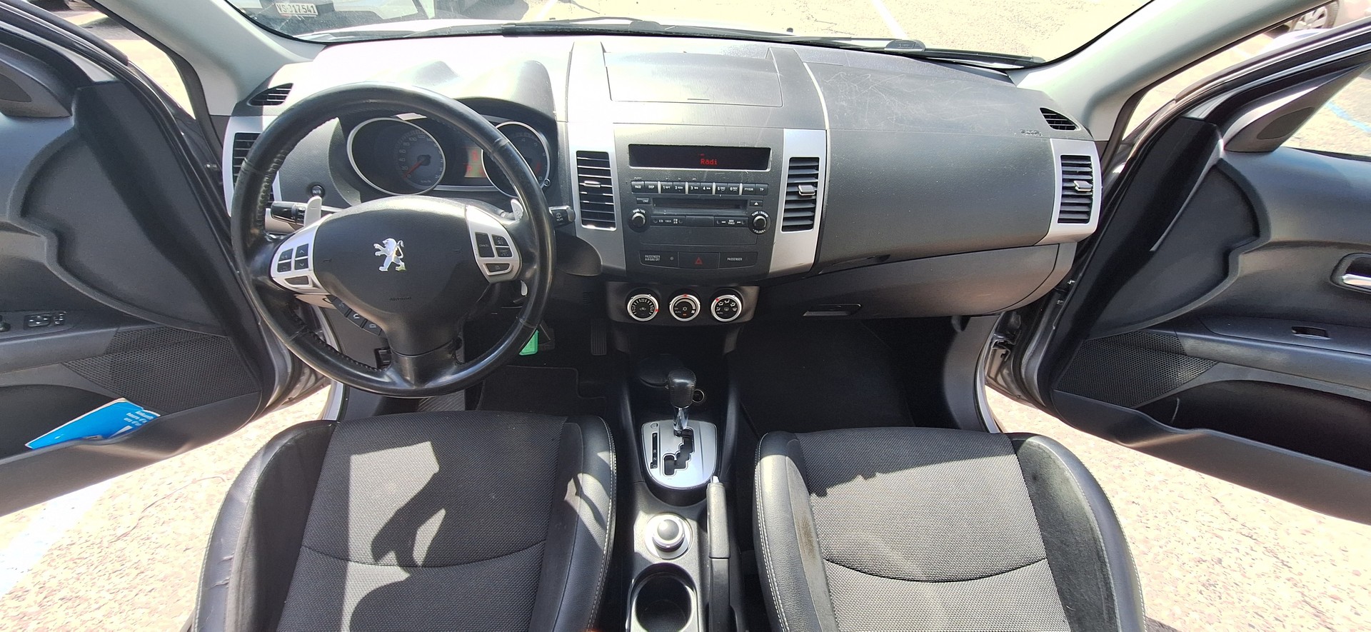 PEUGEOT 4007 2.4 Platinum Edition CVT-image-24