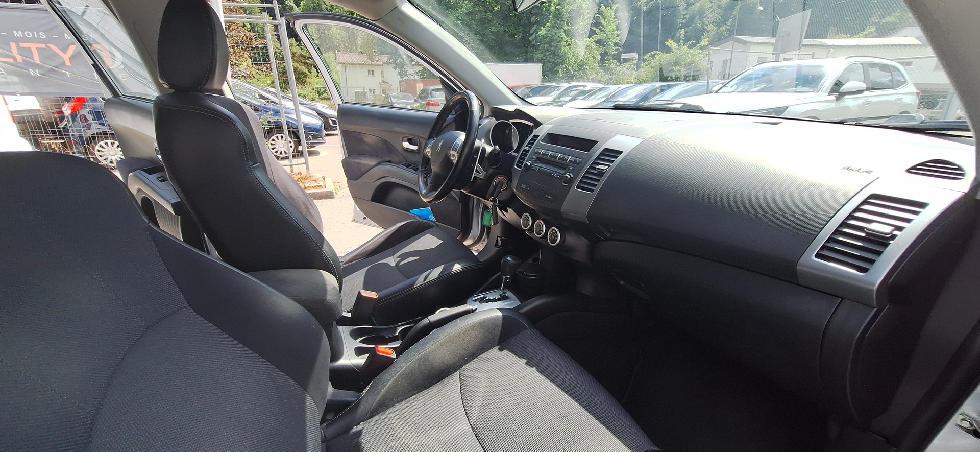 PEUGEOT 4007 2.4 Platinum Edition CVT-image-13
