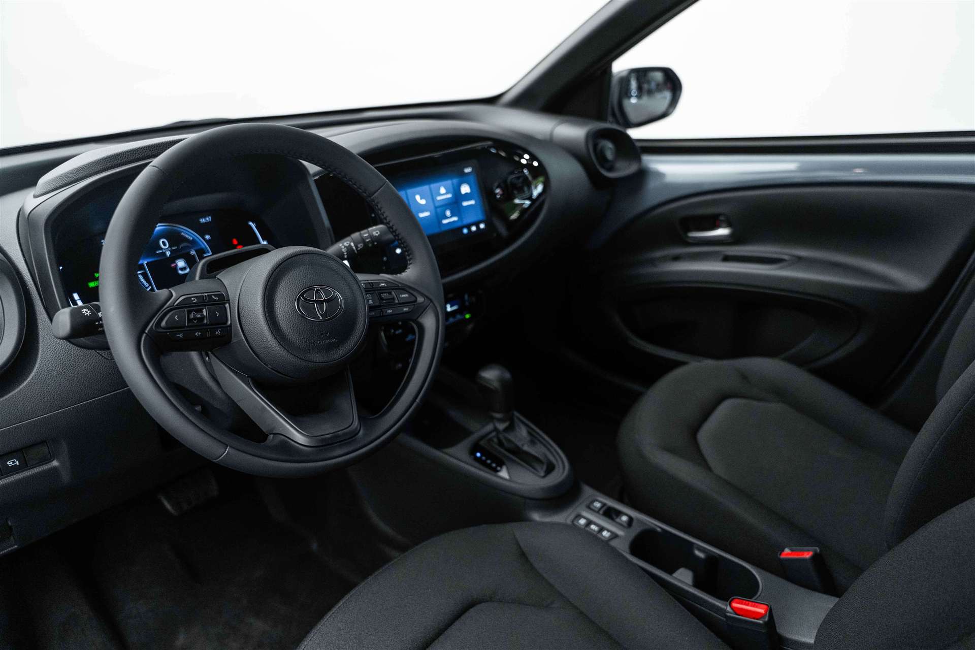 TOYOTA Aygo X 1.5 Comfort NEUES MODELL e-CVT Automat-image-6