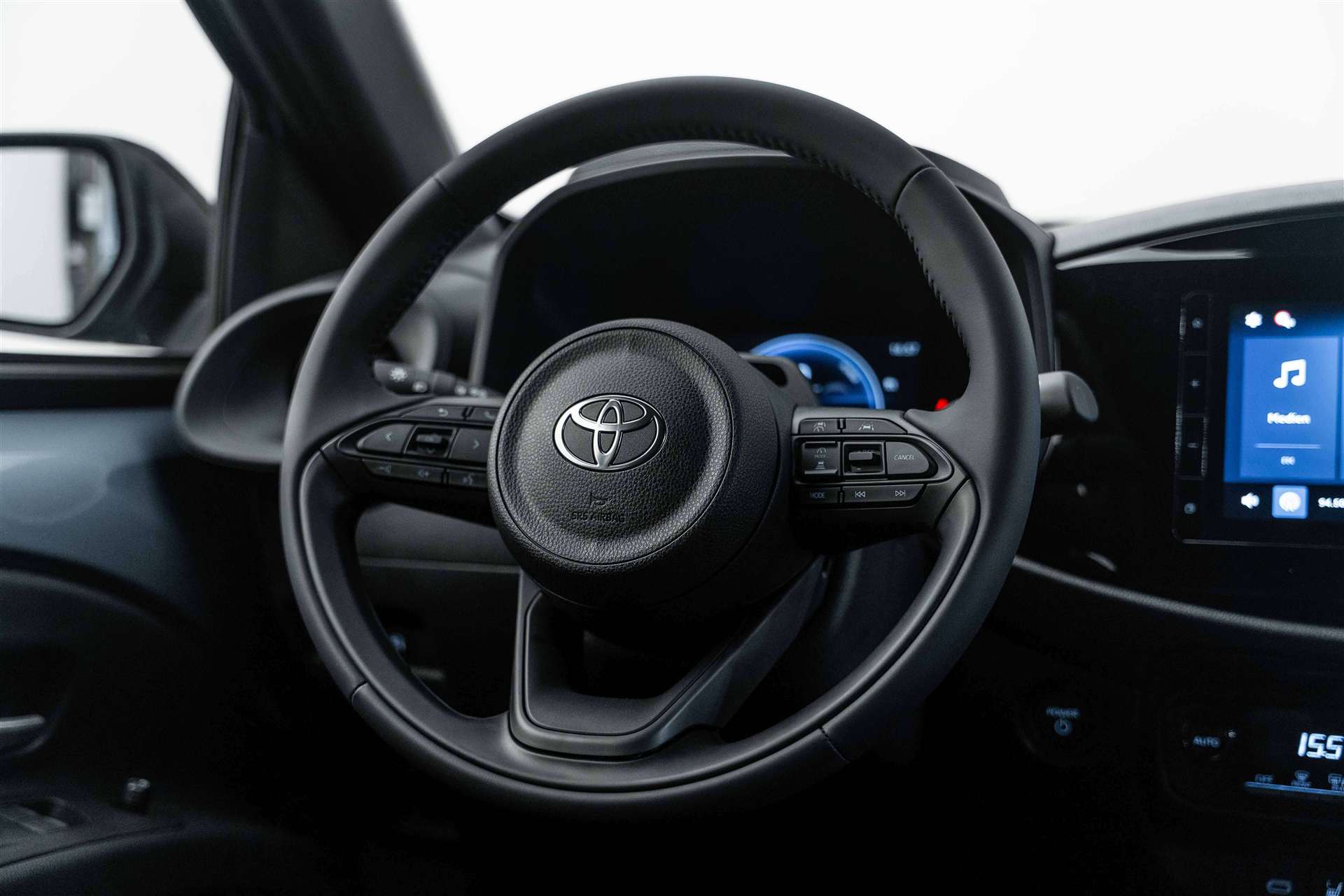 TOYOTA Aygo X 1.5 Comfort NEUES MODELL e-CVT Automat-image-8
