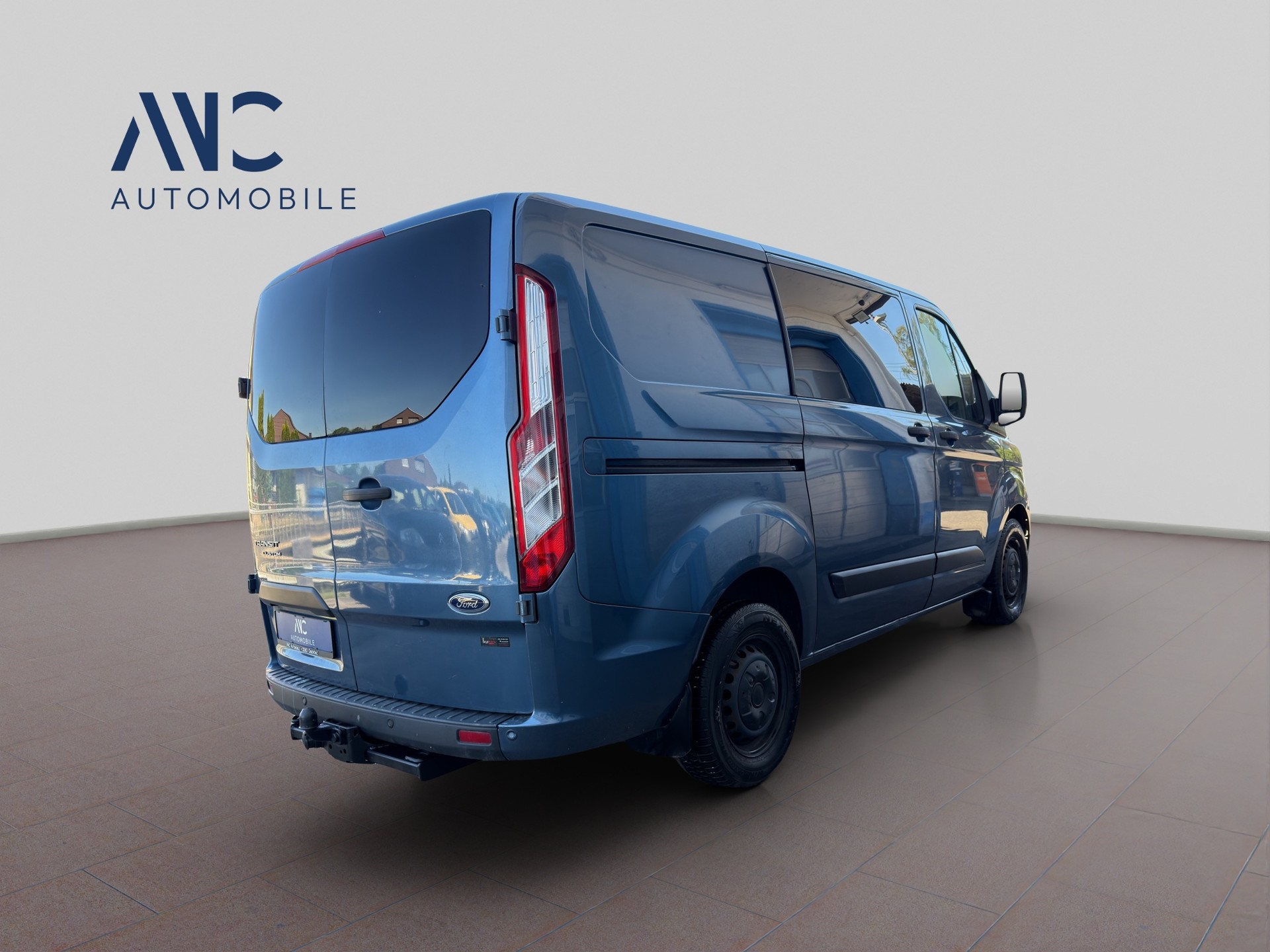 FORD Transit Custom Van 300 L1H1 Trend A-image-3