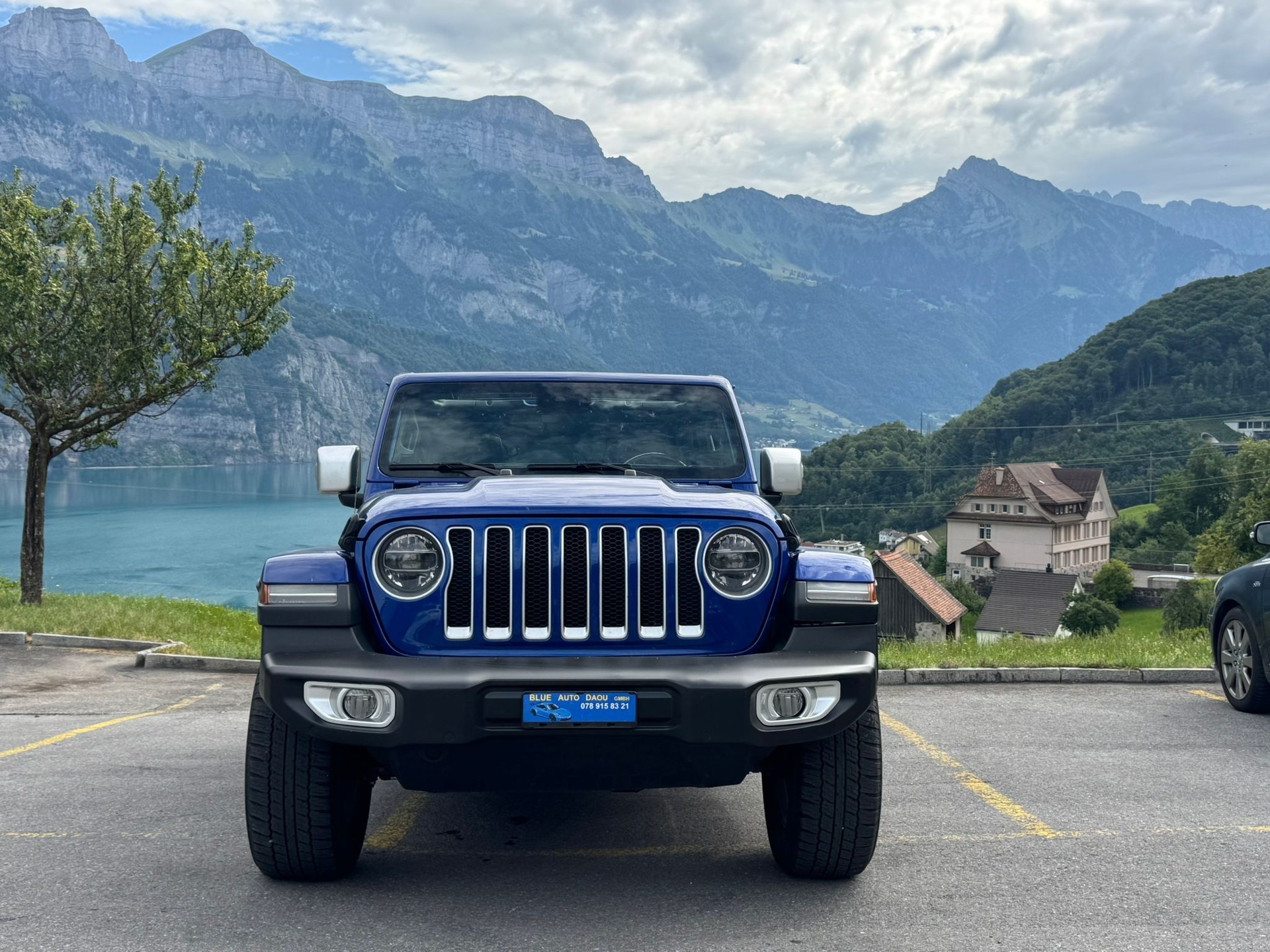JEEP Wrangler 2.2MJ Unlimited Sahara Automatic-showroom-element-1